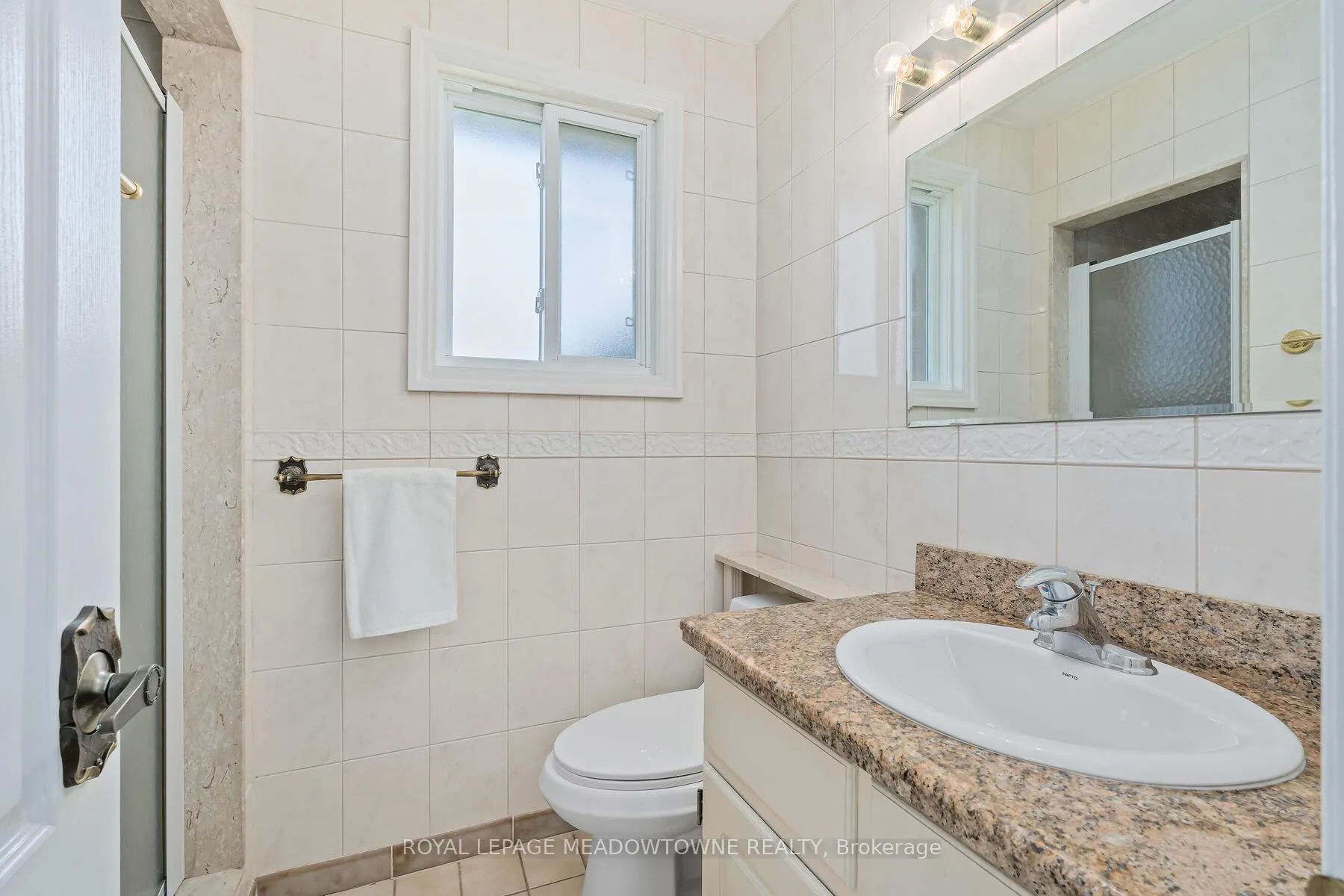 Photo 20 of 305 Ulric Crescent, Oakville, West — HOMEH