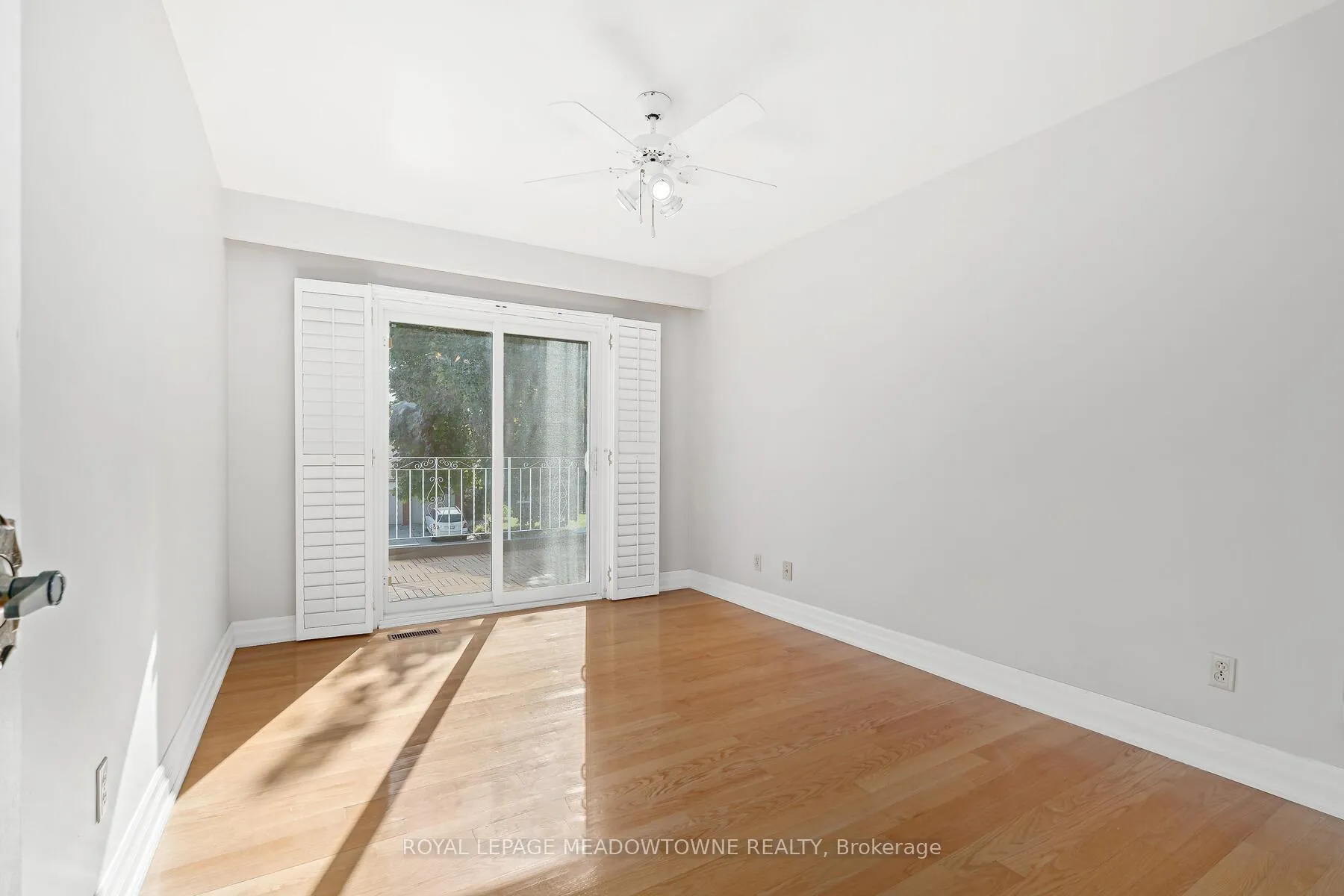 Photo 21 of 305 Ulric Crescent, Oakville, West — HOMEH