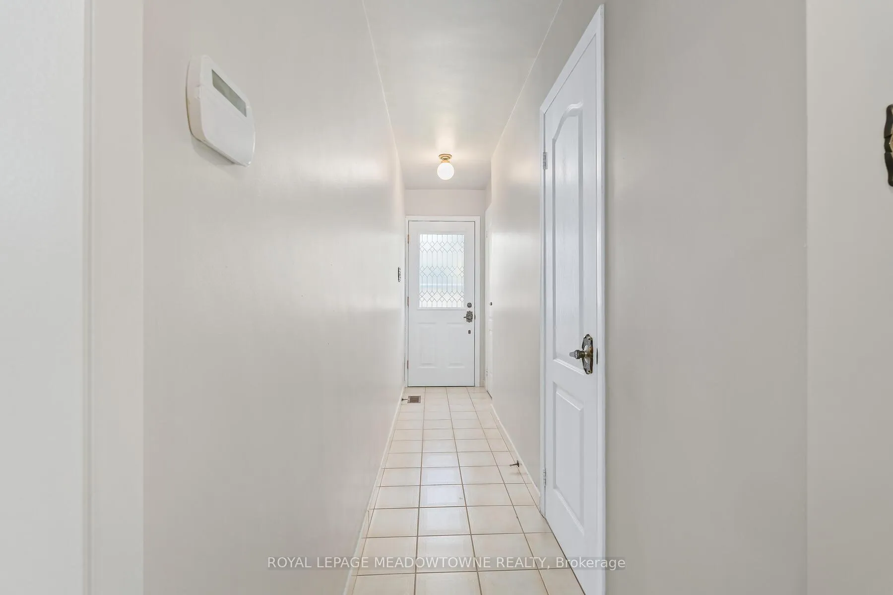 Photo 25 of 305 Ulric Crescent, Oakville, West — HOMEH