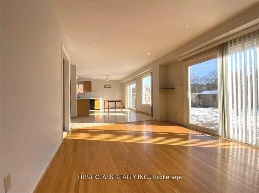 Photo 2 of 11 Coleraine Avenue, Markham, Middlefield — HOMEH