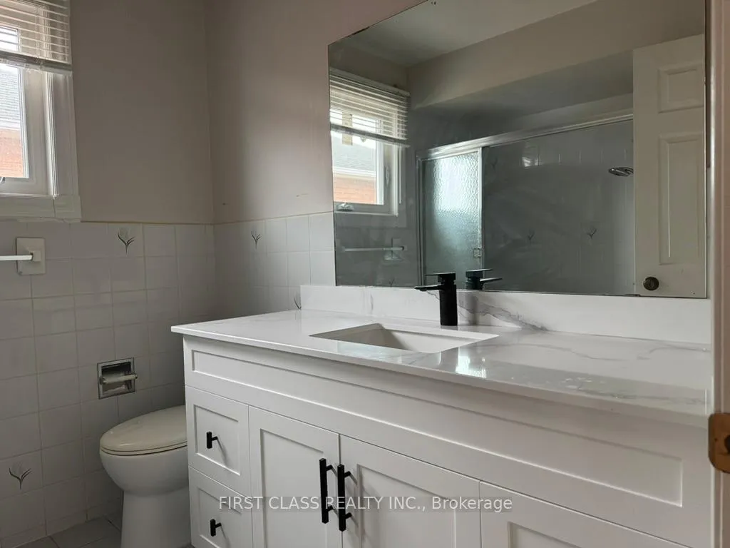 Photo 6 of 11 Coleraine Avenue, Markham, Middlefield — HOMEH