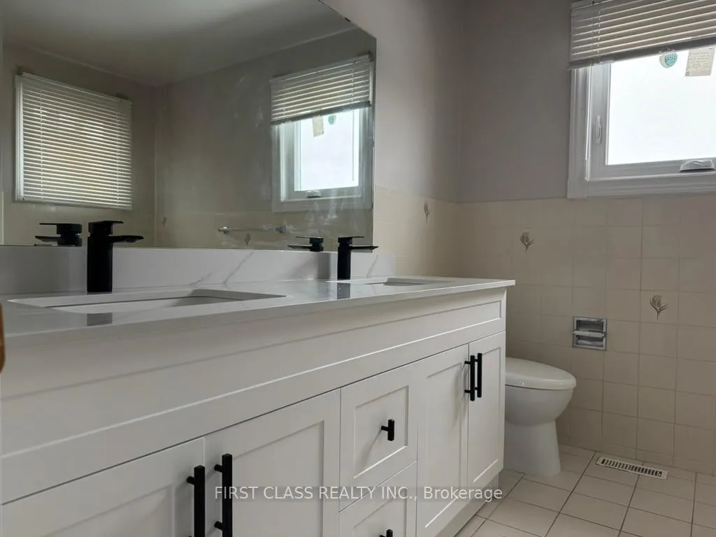 Photo 9 of 11 Coleraine Avenue, Markham, Middlefield — HOMEH