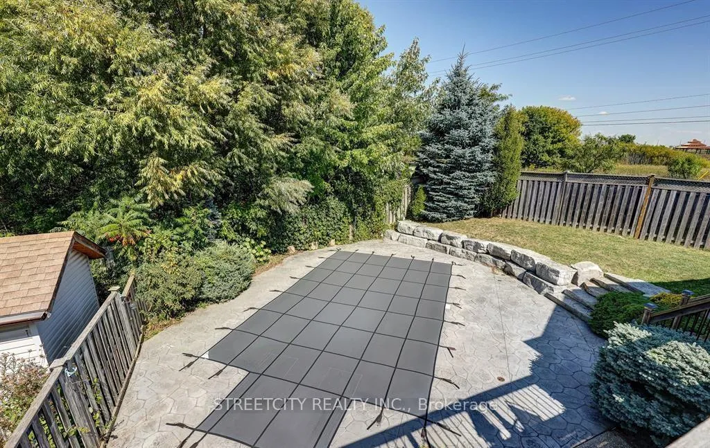 Photo 24 of 1 McGregor Court, St. Thomas — HOMEH