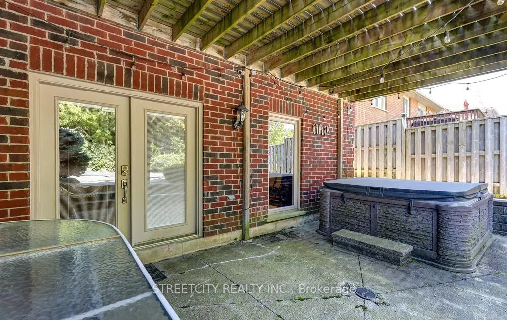 Photo 26 of 1 McGregor Court, St. Thomas — HOMEH