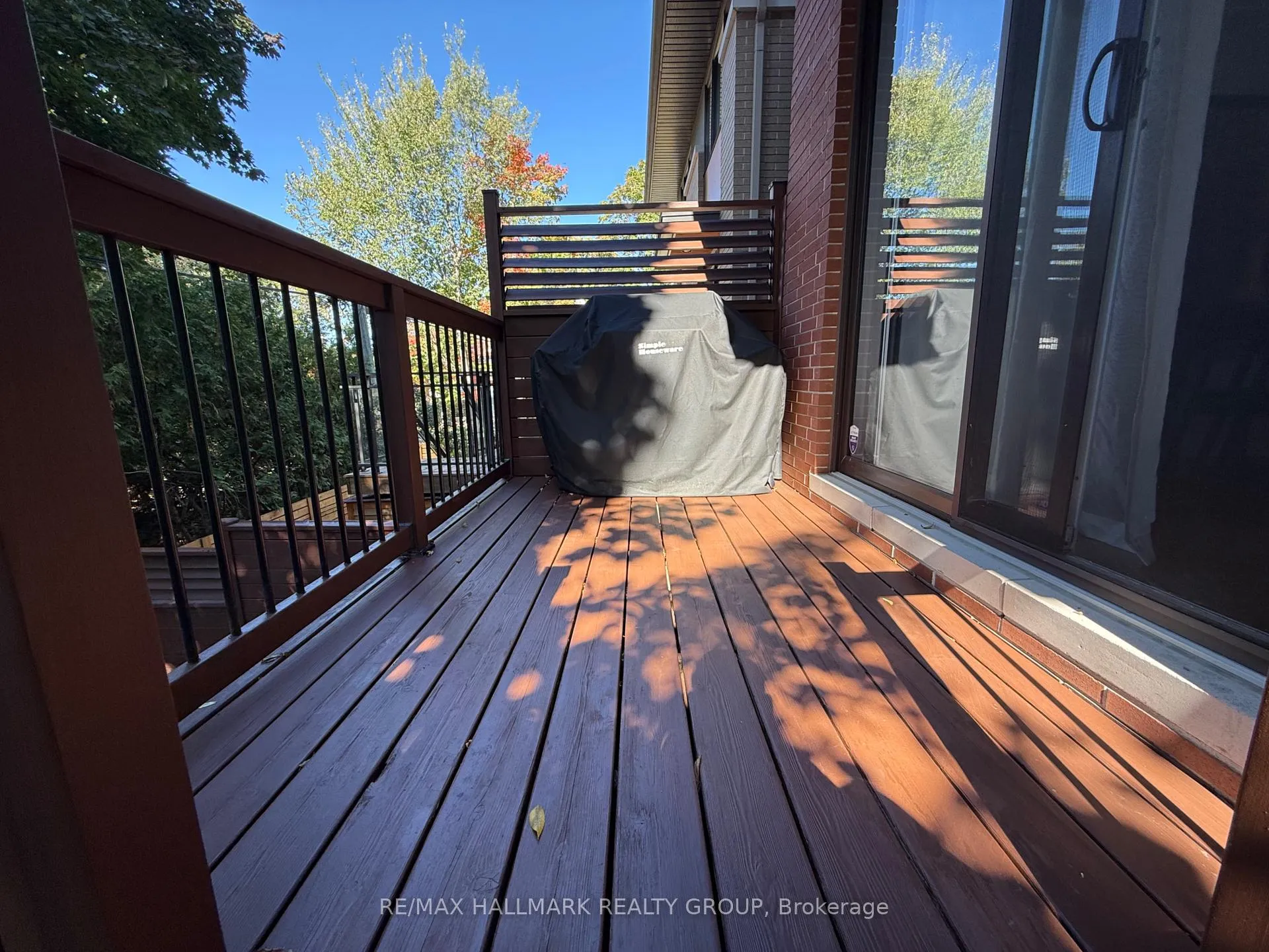 Photo 10 of 556 Edison Avenue, Ottawa, McKellar/Highland — HOMEH