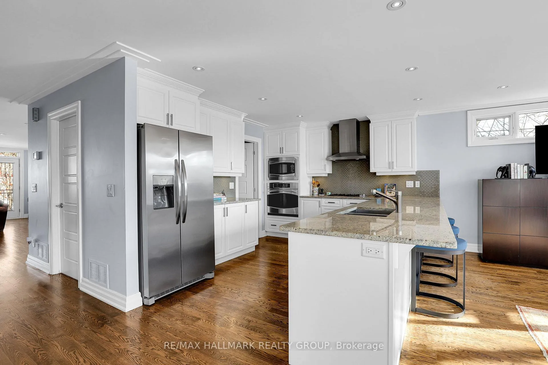 Photo 16 of 556 Edison Avenue, Ottawa, McKellar/Highland — HOMEH