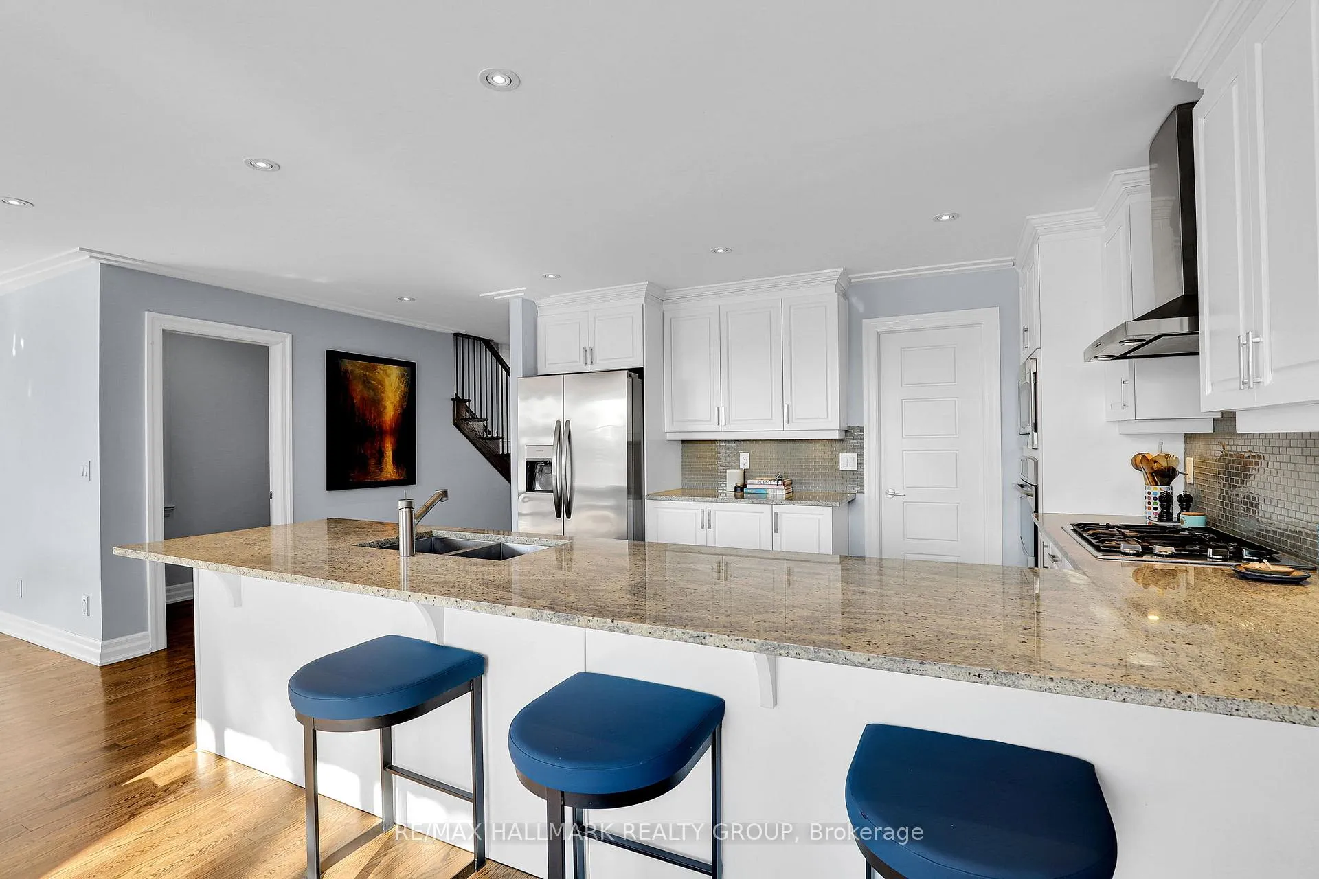 Photo 17 of 556 Edison Avenue, Ottawa, McKellar/Highland — HOMEH