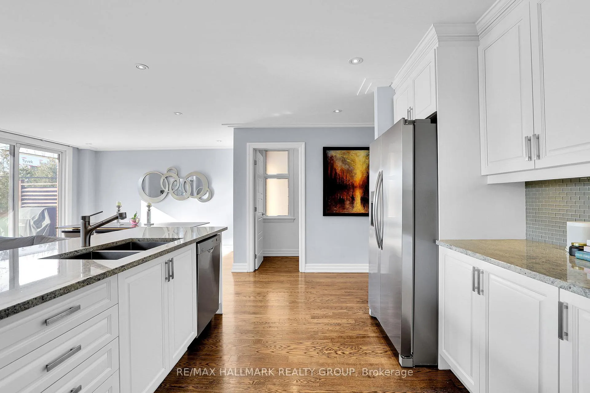 Photo 20 of 556 Edison Avenue, Ottawa, McKellar/Highland — HOMEH