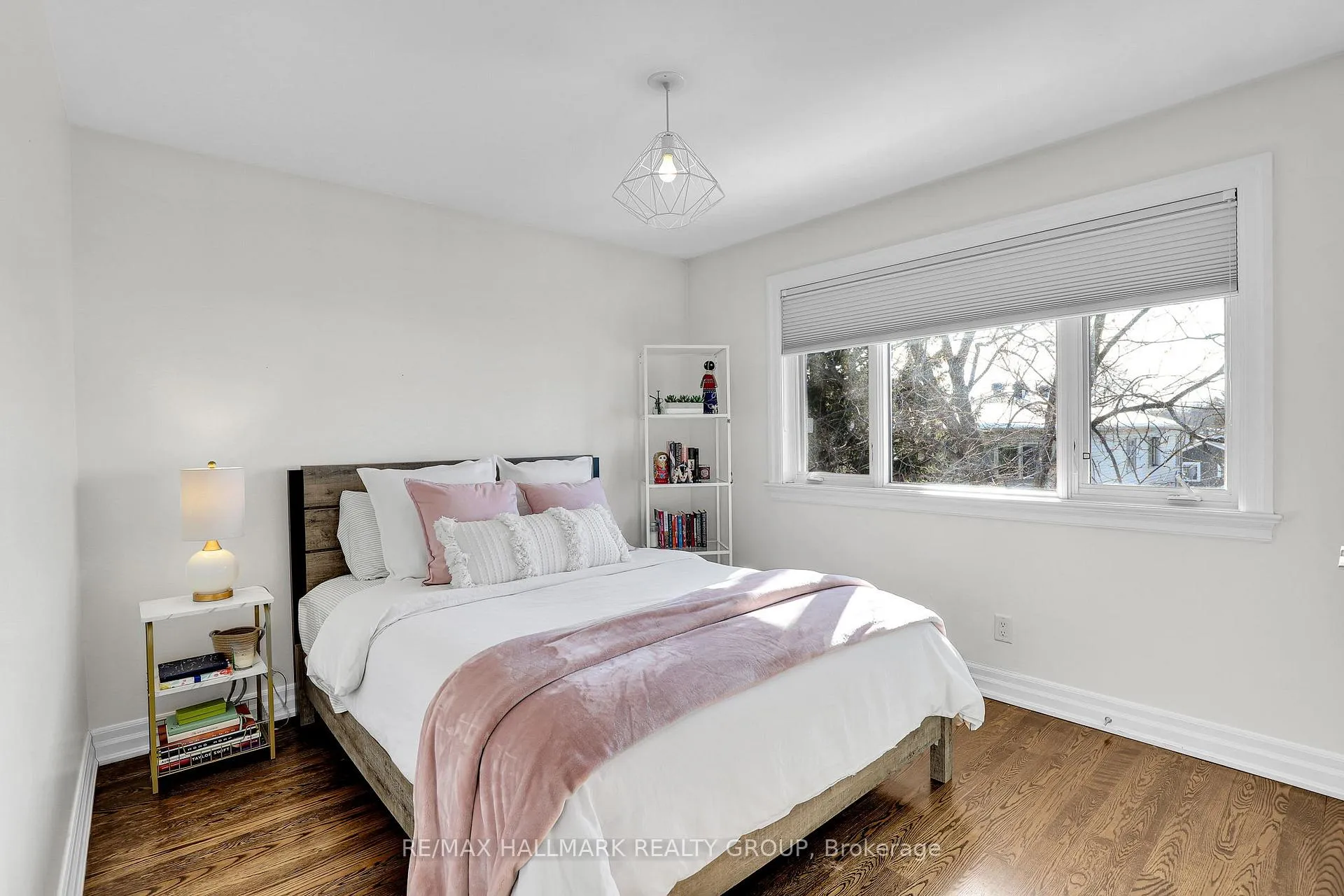 Photo 30 of 556 Edison Avenue, Ottawa, McKellar/Highland — HOMEH