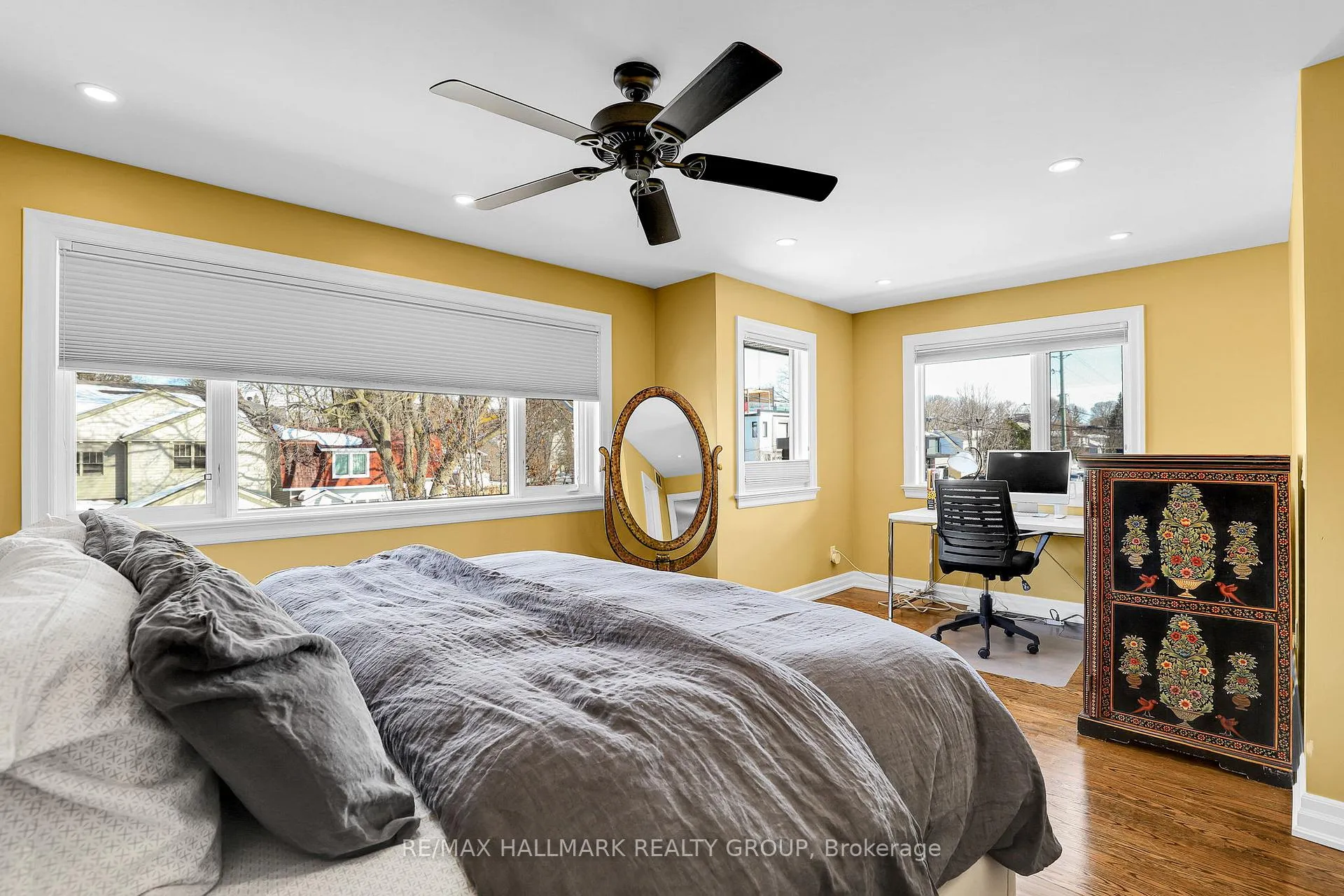 Photo 32 of 556 Edison Avenue, Ottawa, McKellar/Highland — HOMEH