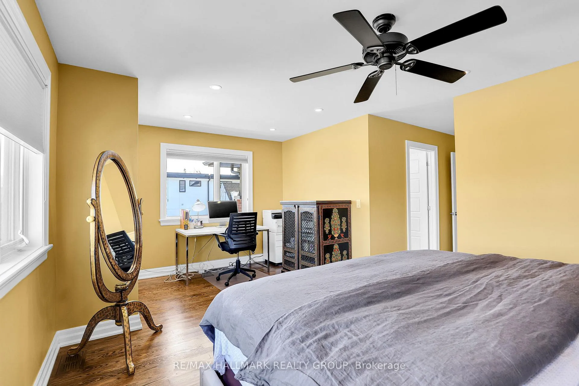 Photo 33 of 556 Edison Avenue, Ottawa, McKellar/Highland — HOMEH