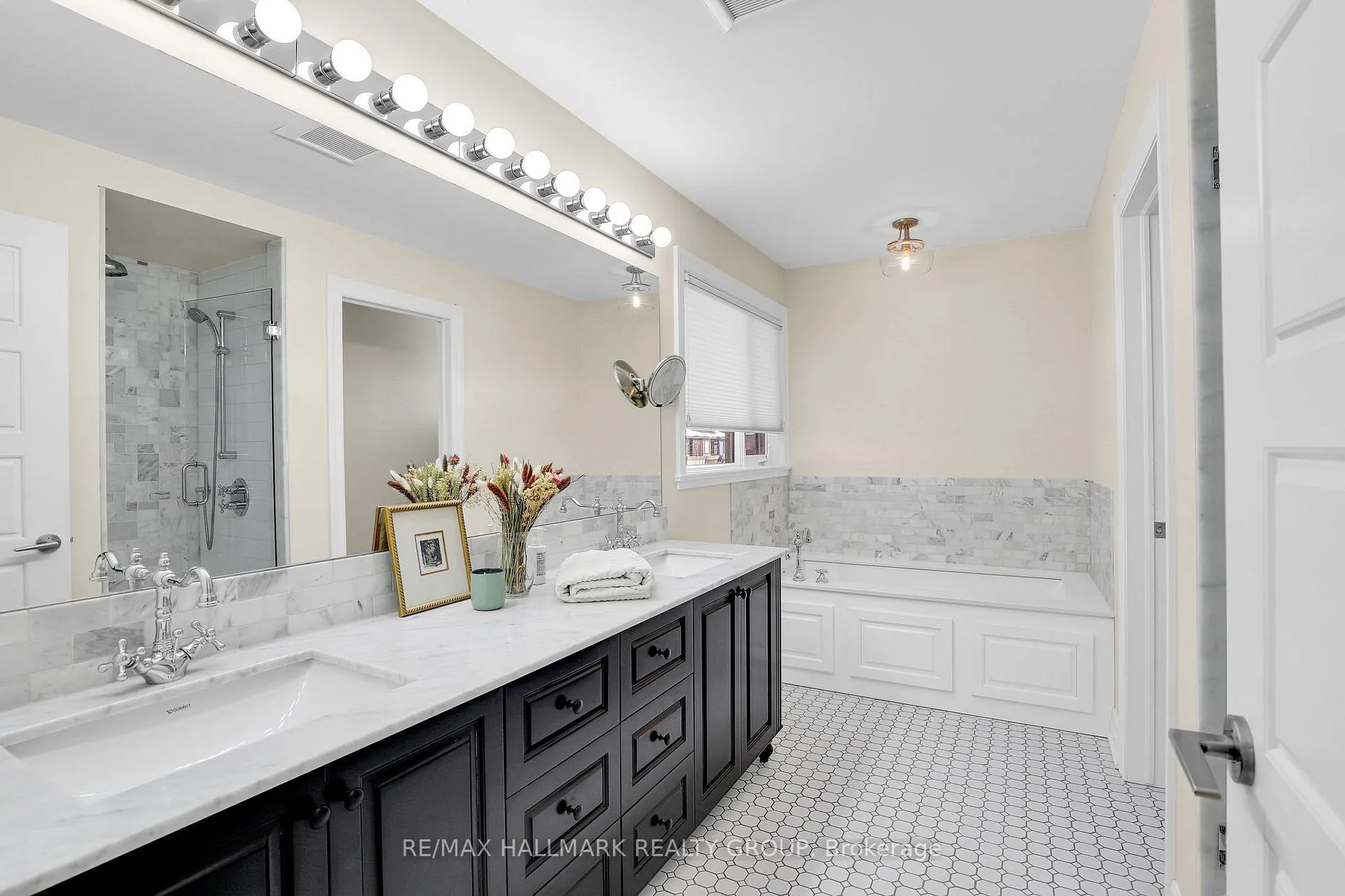 Photo 34 of 556 Edison Avenue, Ottawa, McKellar/Highland — HOMEH