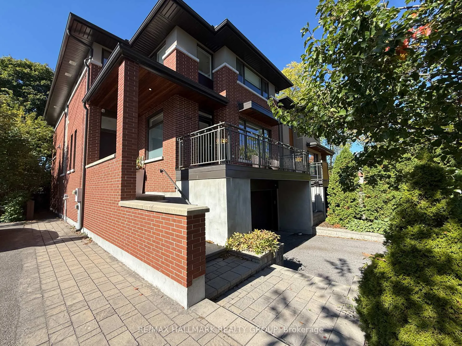 Photo 48 of 556 Edison Avenue, Ottawa, McKellar/Highland — HOMEH