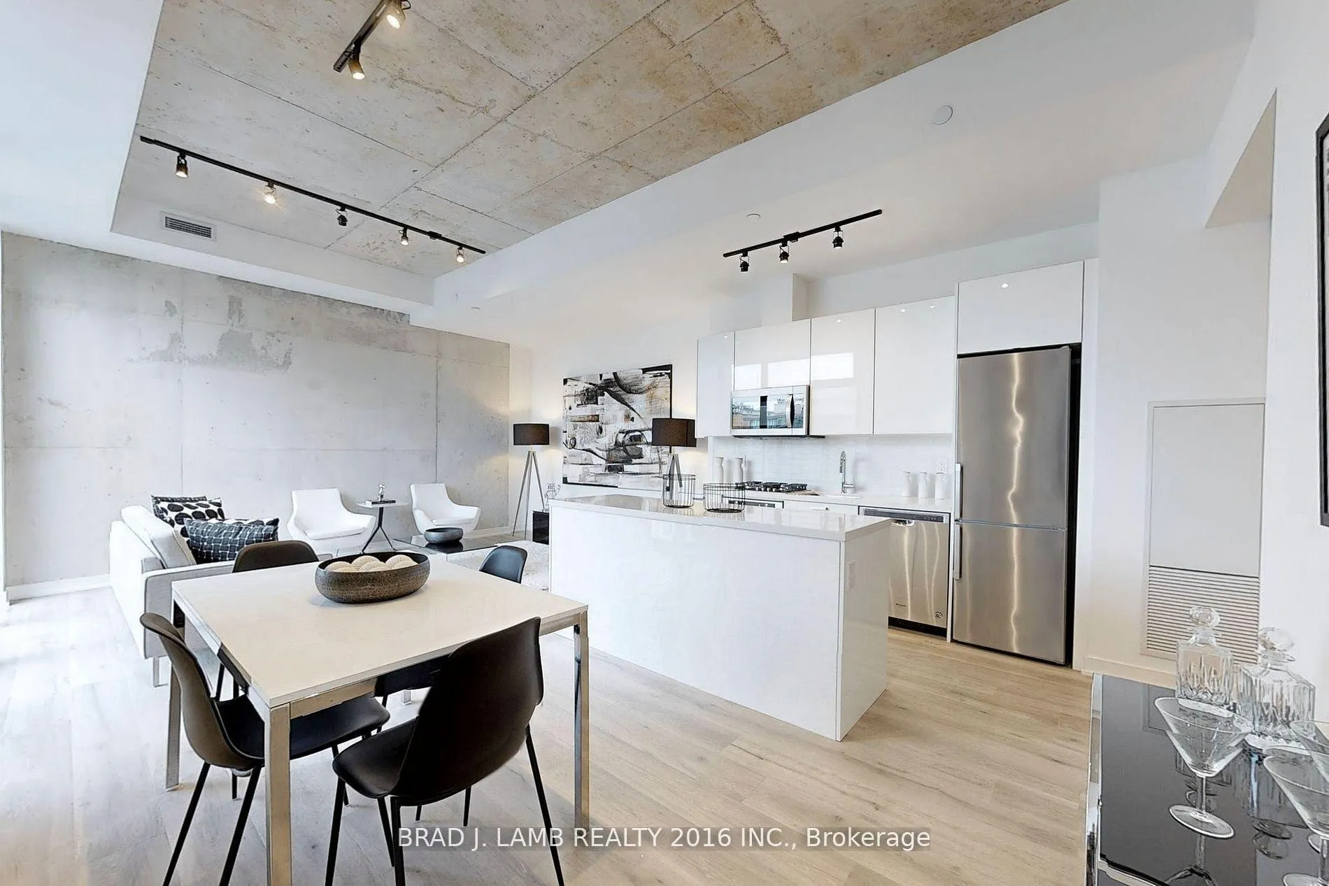 Photo 2 of Unit 621, 55 Ontario Street, Toronto, Moss Park — HOMEH