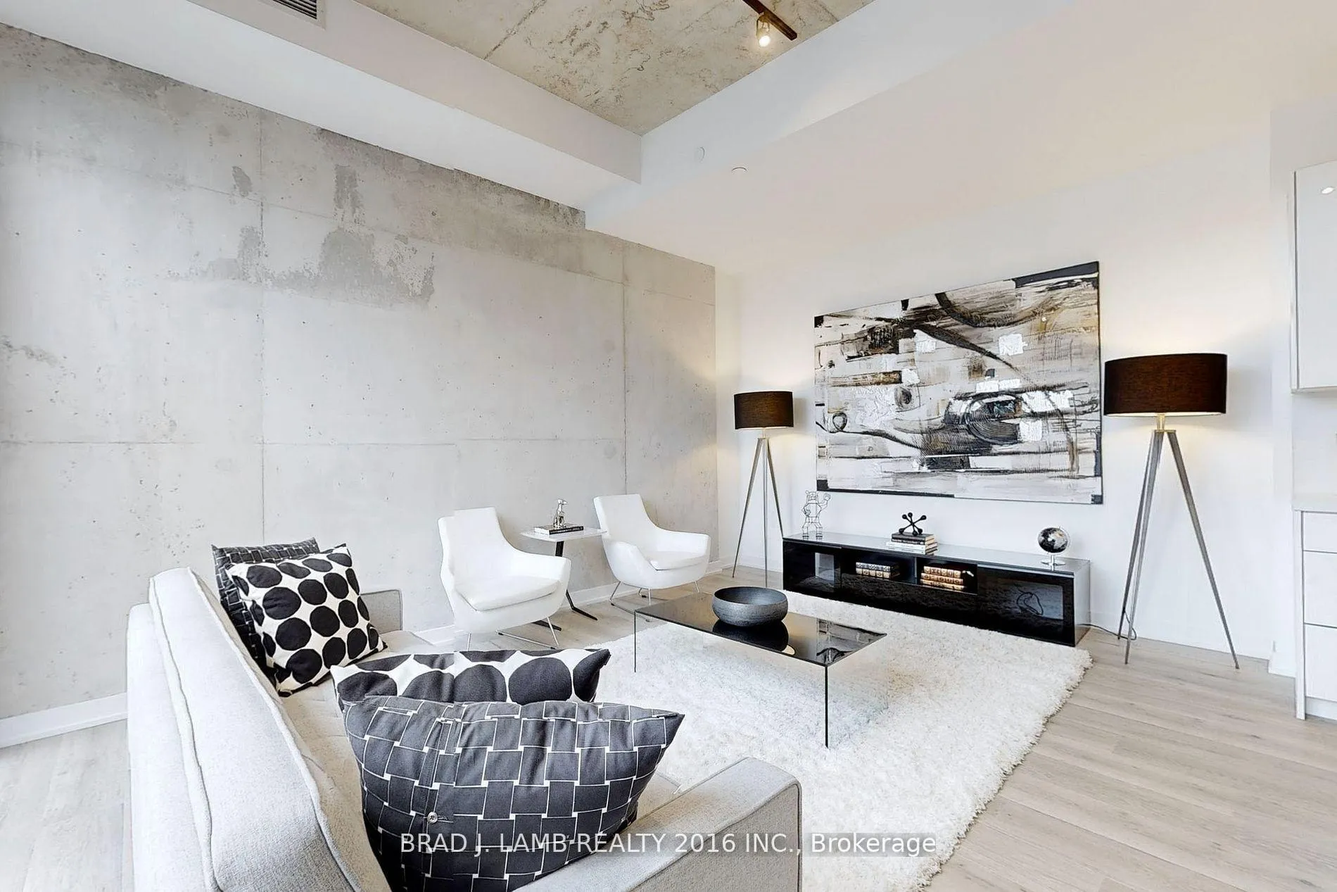 Photo 6 of Unit 621, 55 Ontario Street, Toronto, Moss Park — HOMEH