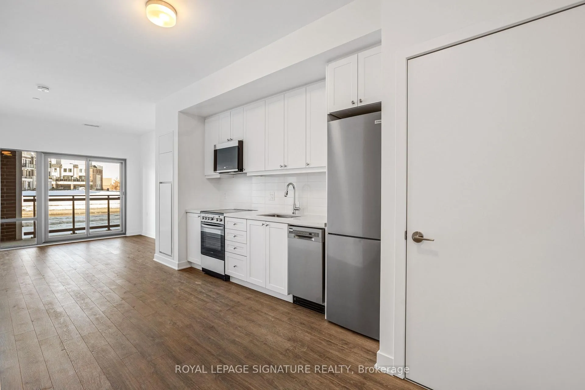 Photo 2 of Unit 108, 51 Clarington Boulevard, Clarington, Bowmanville — HOMEH