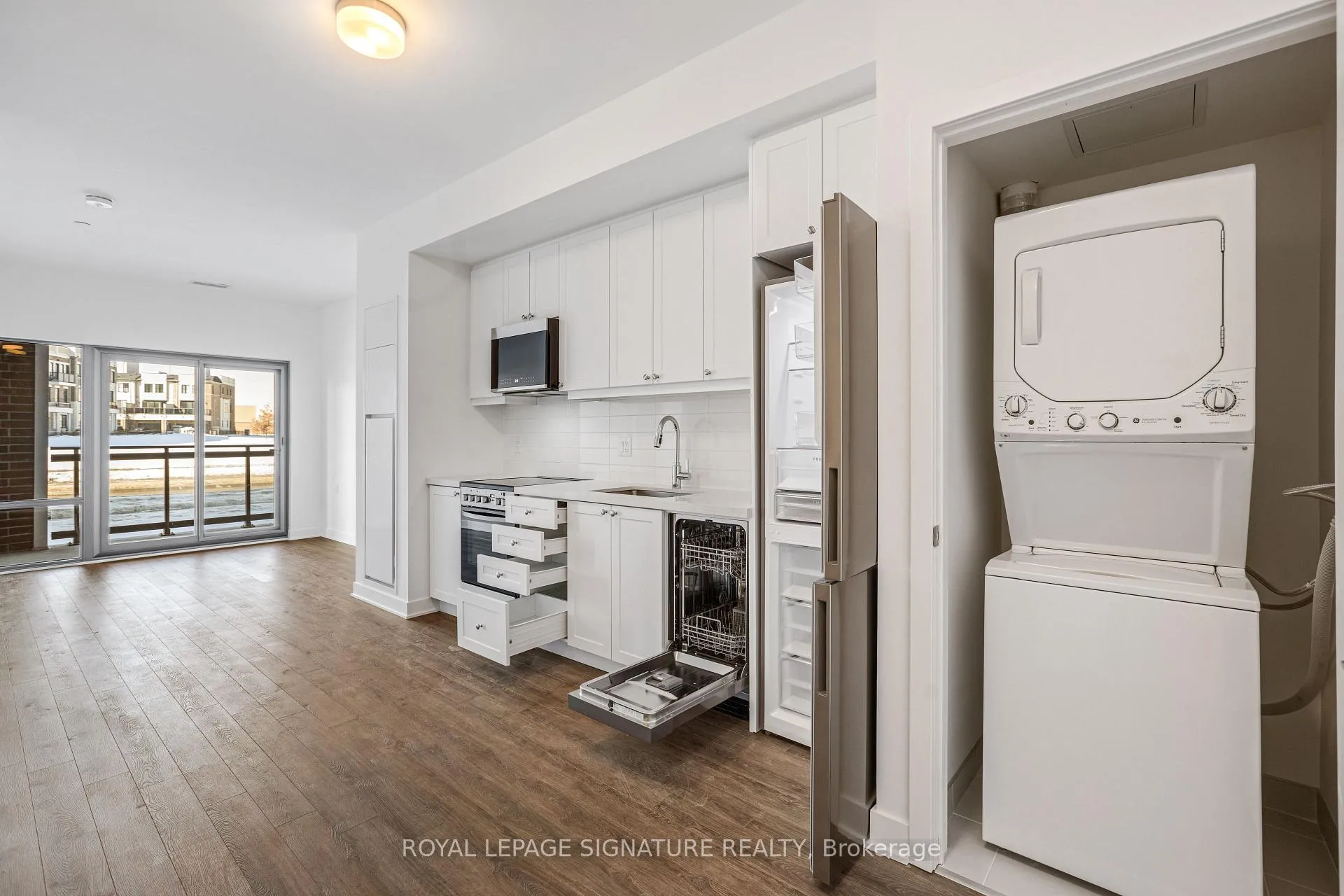 Photo 3 of Unit 108, 51 Clarington Boulevard, Clarington, Bowmanville — HOMEH