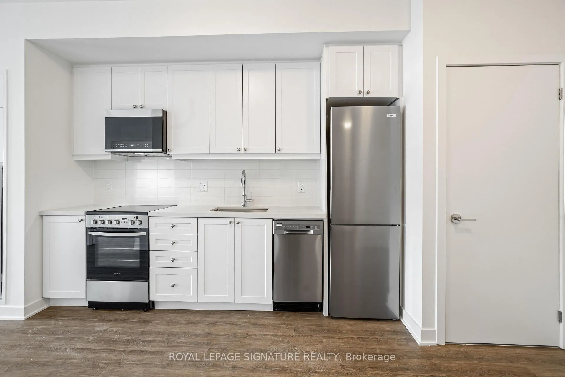 Photo 6 of Unit 108, 51 Clarington Boulevard, Clarington, Bowmanville — HOMEH