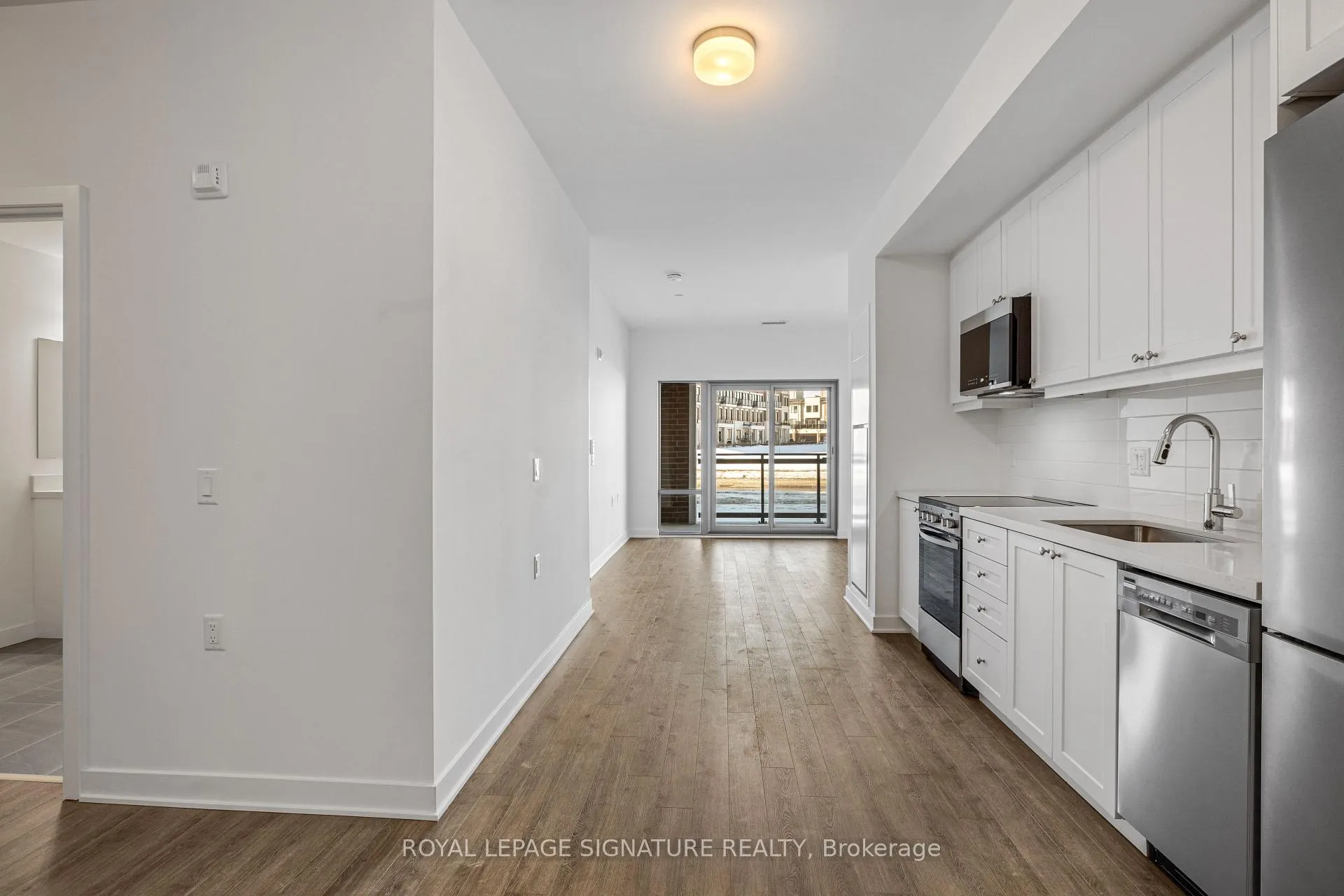 Photo 9 of Unit 108, 51 Clarington Boulevard, Clarington, Bowmanville — HOMEH