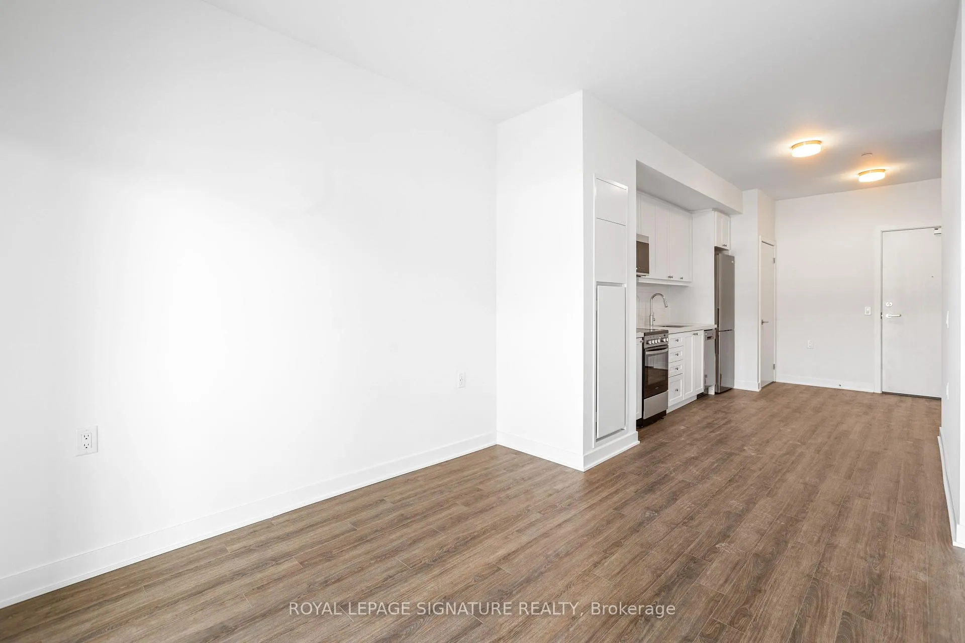 Photo 18 of Unit 108, 51 Clarington Boulevard, Clarington, Bowmanville — HOMEH