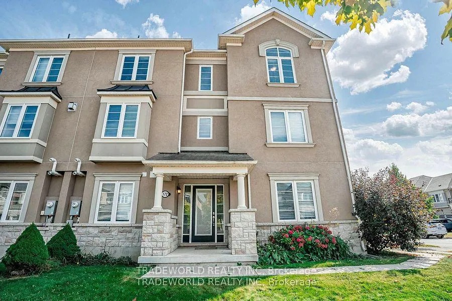 Photo 1 of 172 Thomas Phillips Drive, Aurora, Rural Aurora — HOMEH