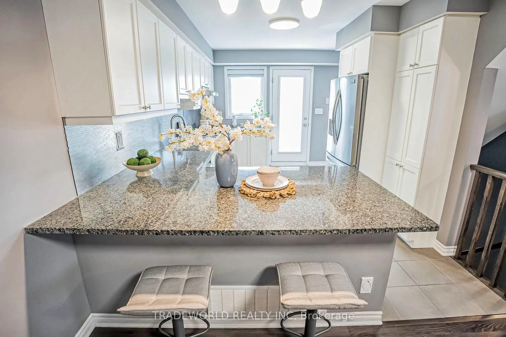 Photo 19 of 172 Thomas Phillips Drive, Aurora, Rural Aurora — HOMEH