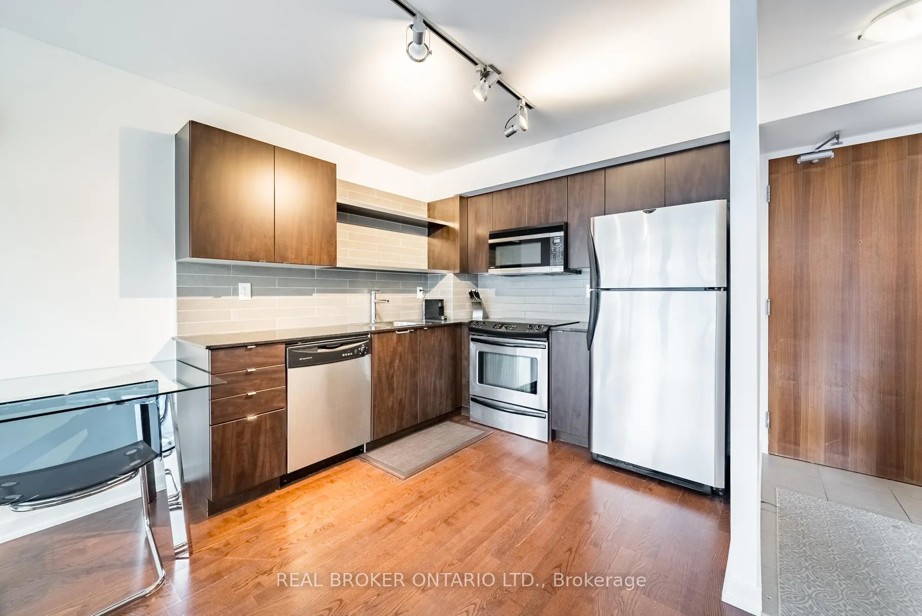 Photo 2 of Unit 308, 33 Lombard Street, Toronto, Church-Yonge Corridor — HOMEH