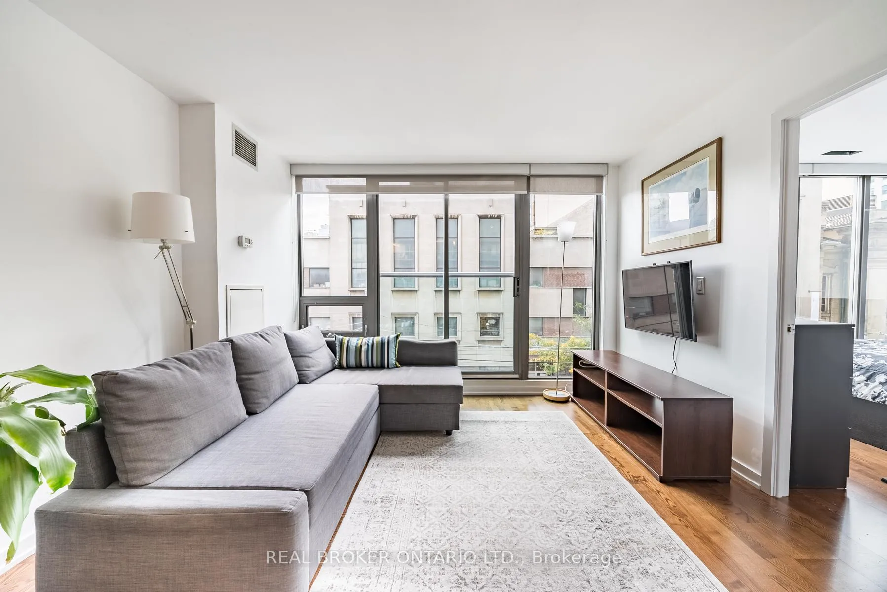 Photo 6 of Unit 308, 33 Lombard Street, Toronto, Church-Yonge Corridor — HOMEH