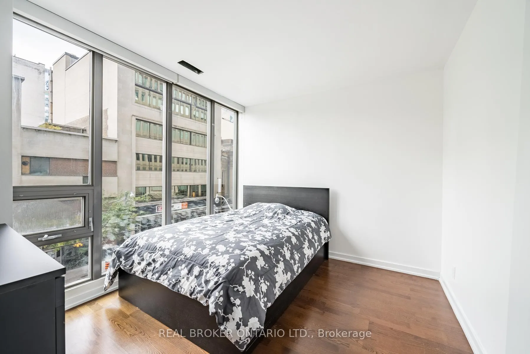 Photo 11 of Unit 308, 33 Lombard Street, Toronto, Church-Yonge Corridor — HOMEH