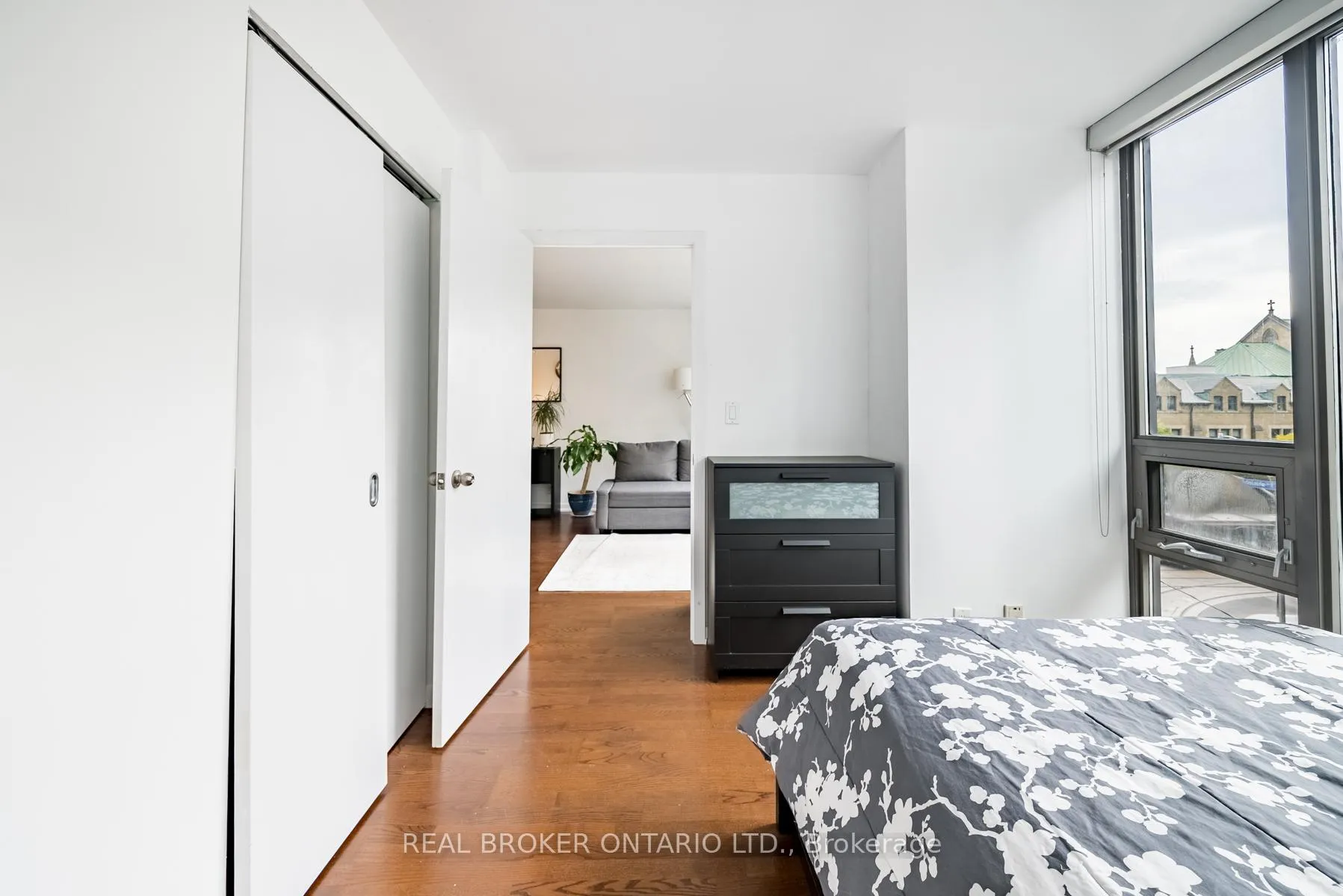 Photo 13 of Unit 308, 33 Lombard Street, Toronto, Church-Yonge Corridor — HOMEH
