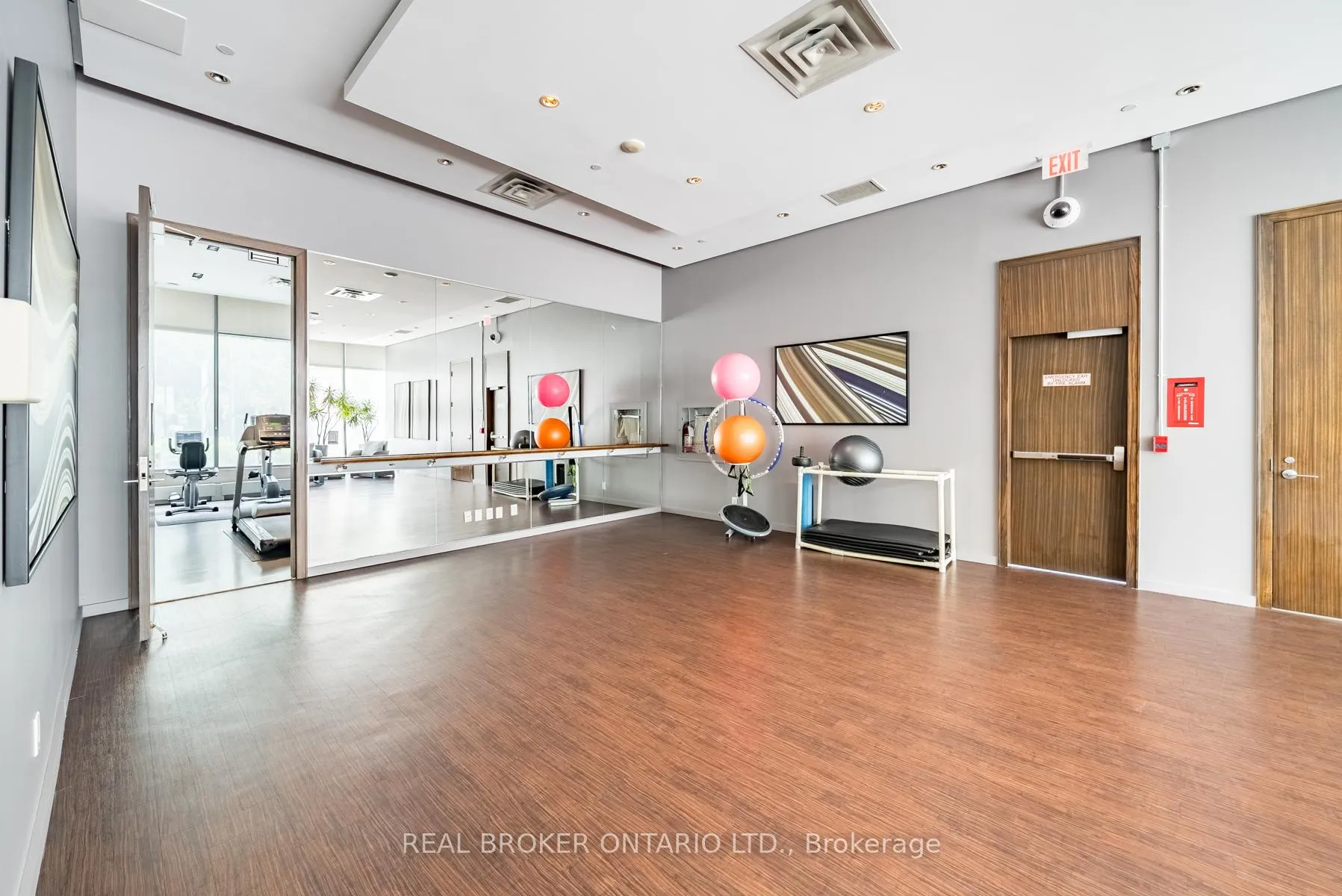 Photo 22 of Unit 308, 33 Lombard Street, Toronto, Church-Yonge Corridor — HOMEH