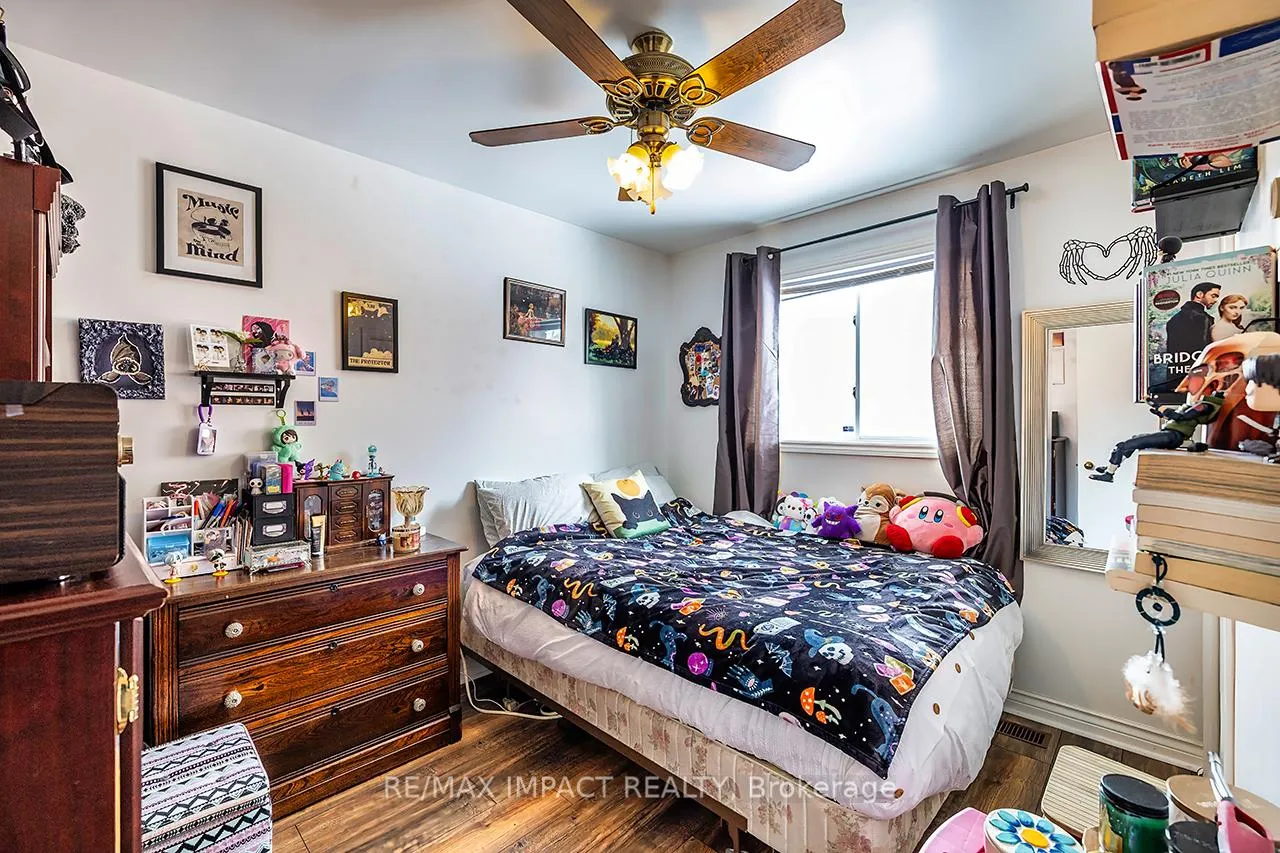 Photo 13 of 8 Brintnell Boulevard, Brighton — HOMEH
