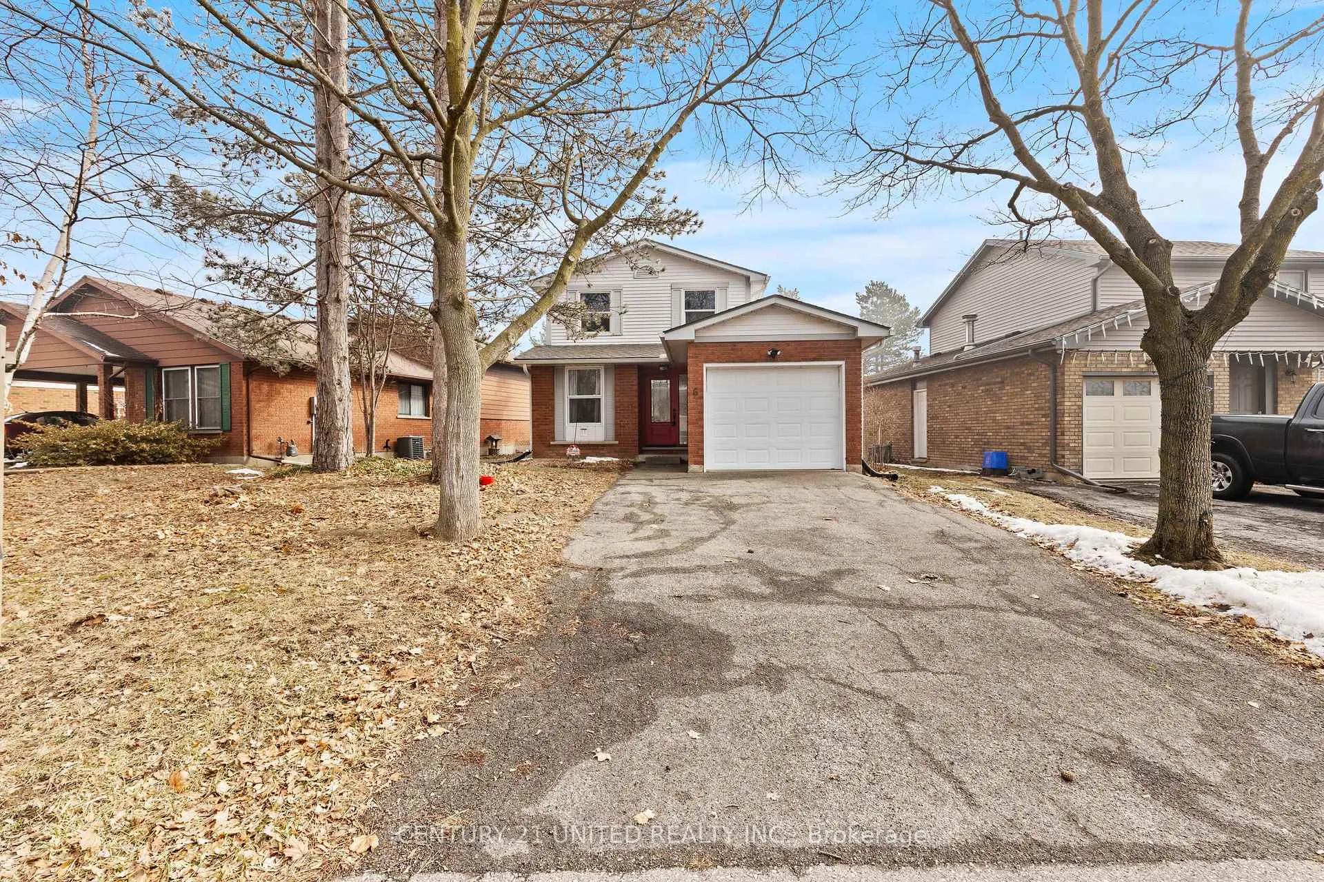 Photo 3 of 6 Elmvale Court, Haldimand — HOMEH