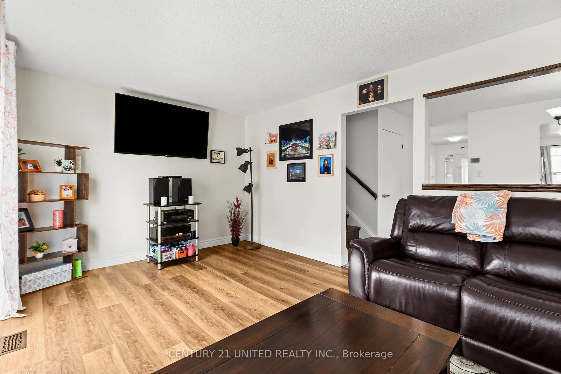 Photo 14 of 6 Elmvale Court, Haldimand — HOMEH