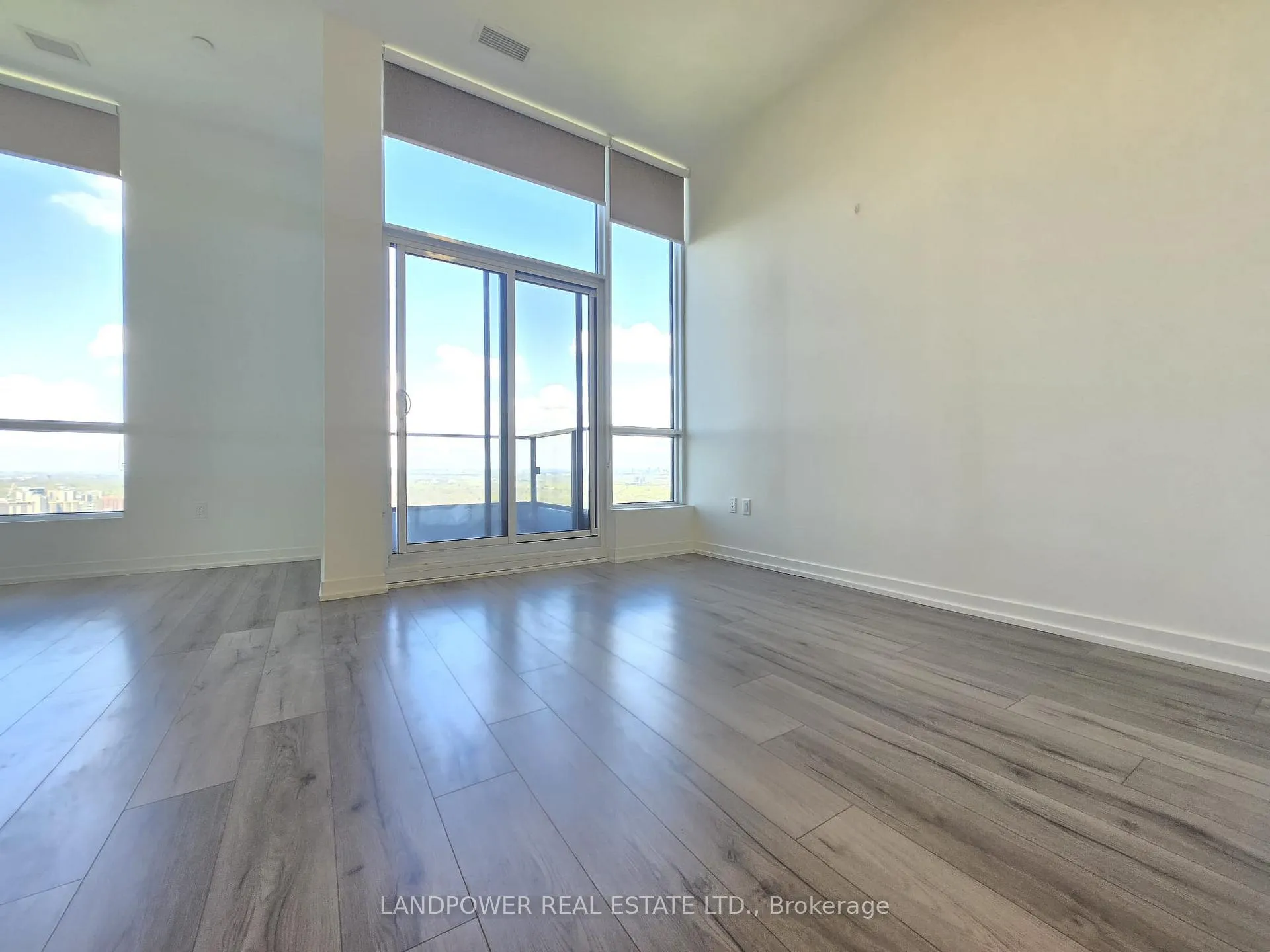 Photo 2 of Unit 5505, 395 Bloor Street E, Toronto, North St. James Town — HOMEH