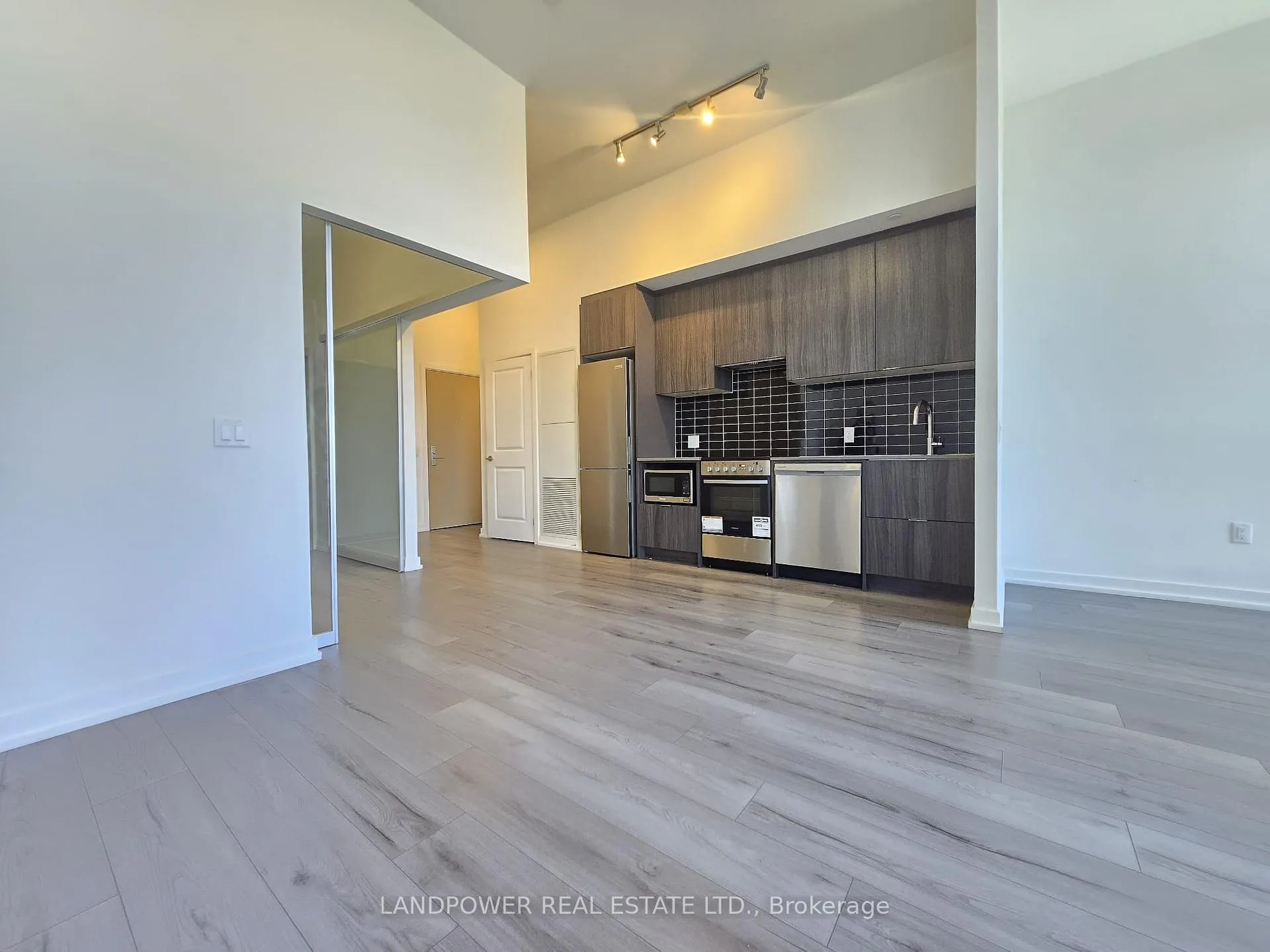 Photo 4 of Unit 5505, 395 Bloor Street E, Toronto, North St. James Town — HOMEH