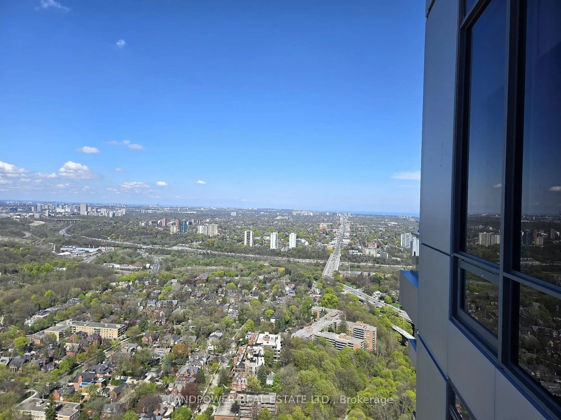 Photo 10 of Unit 5505, 395 Bloor Street E, Toronto, North St. James Town — HOMEH