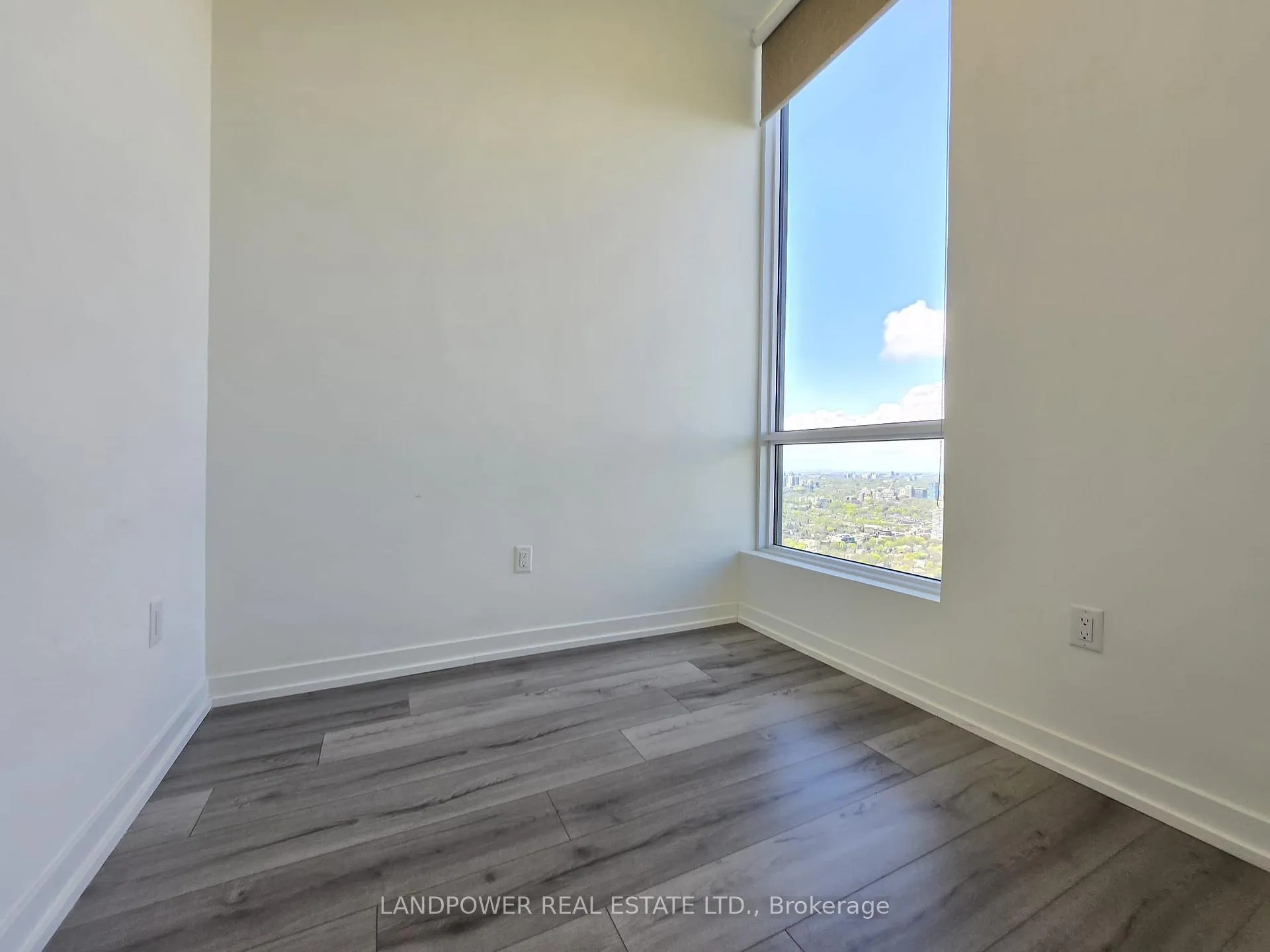Photo 11 of Unit 5505, 395 Bloor Street E, Toronto, North St. James Town — HOMEH