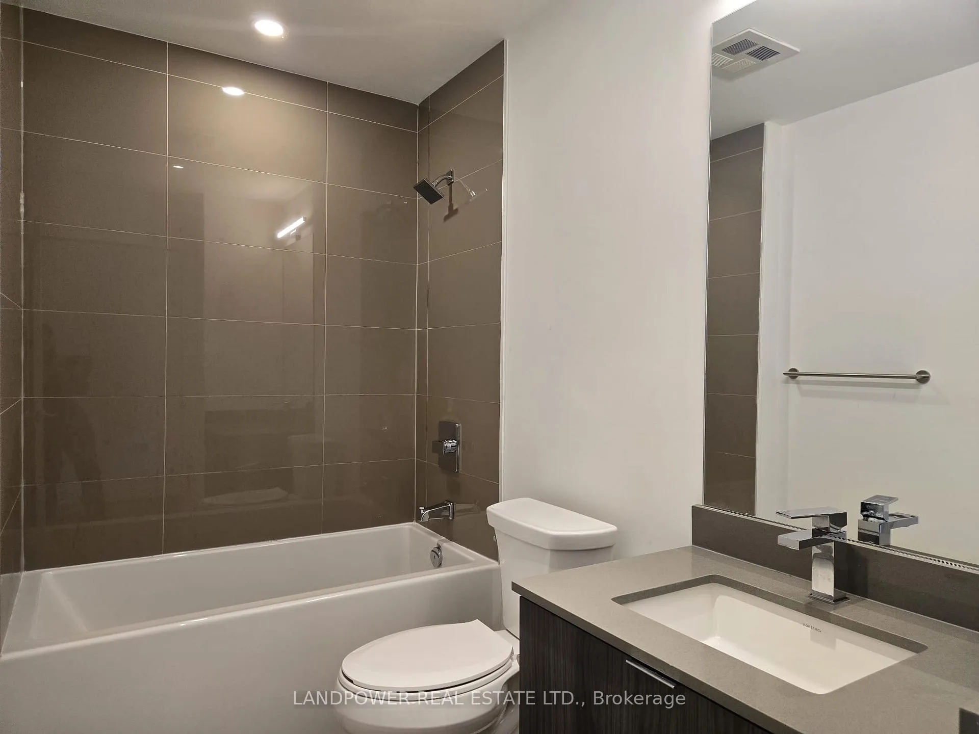 Photo 14 of Unit 5505, 395 Bloor Street E, Toronto, North St. James Town — HOMEH