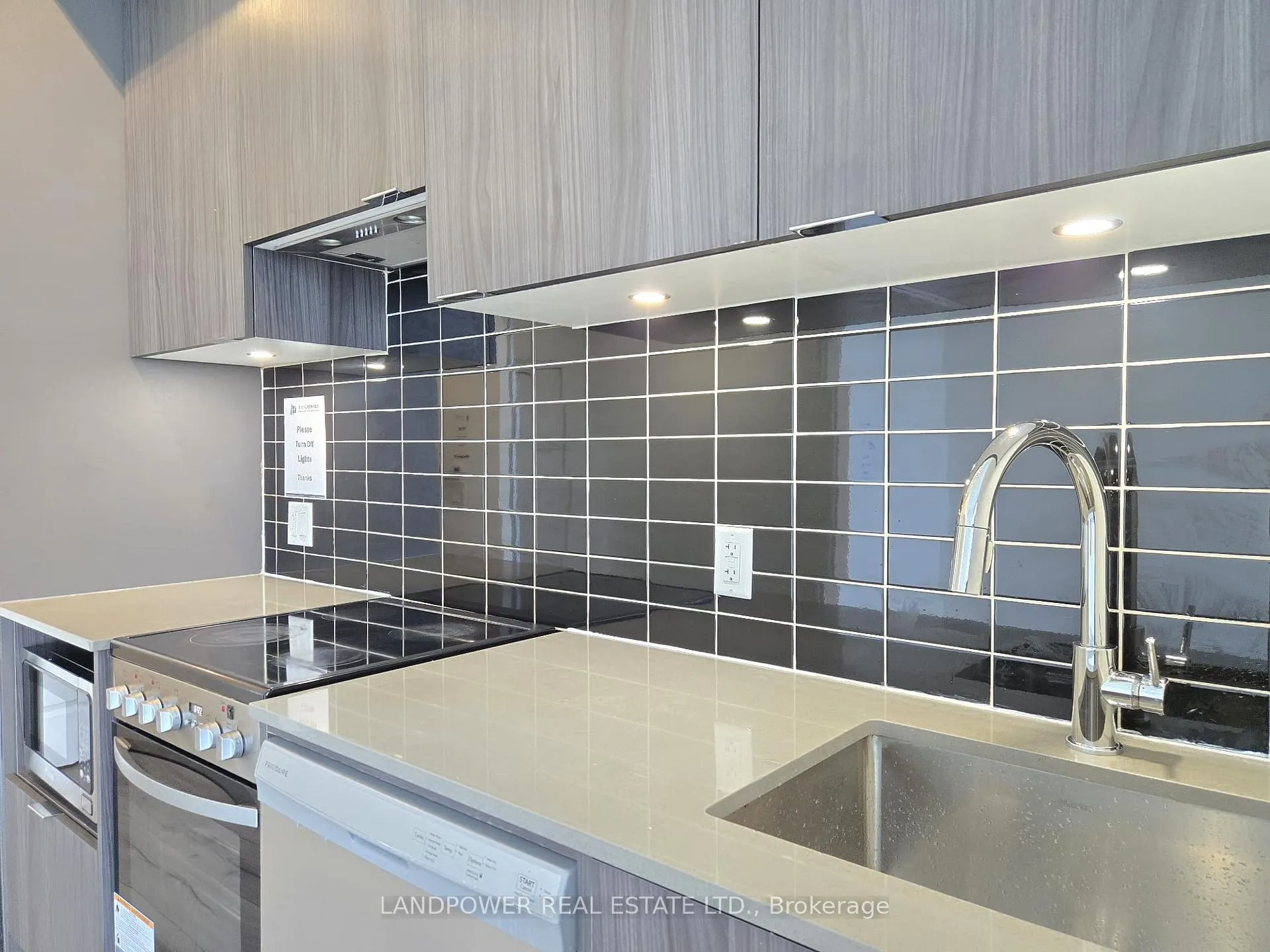 Photo 16 of Unit 5505, 395 Bloor Street E, Toronto, North St. James Town — HOMEH