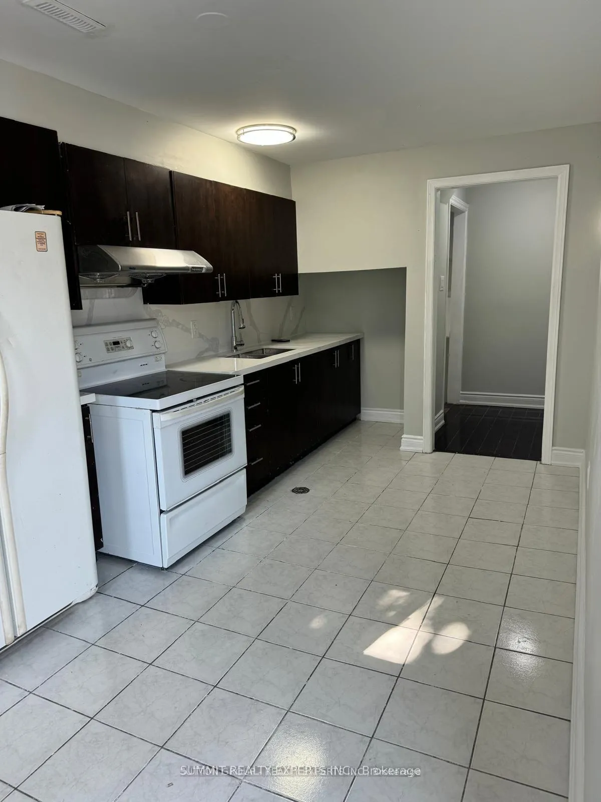 Photo 5 of 66 Leacrest Street, Brampton, Westgate — HOMEH