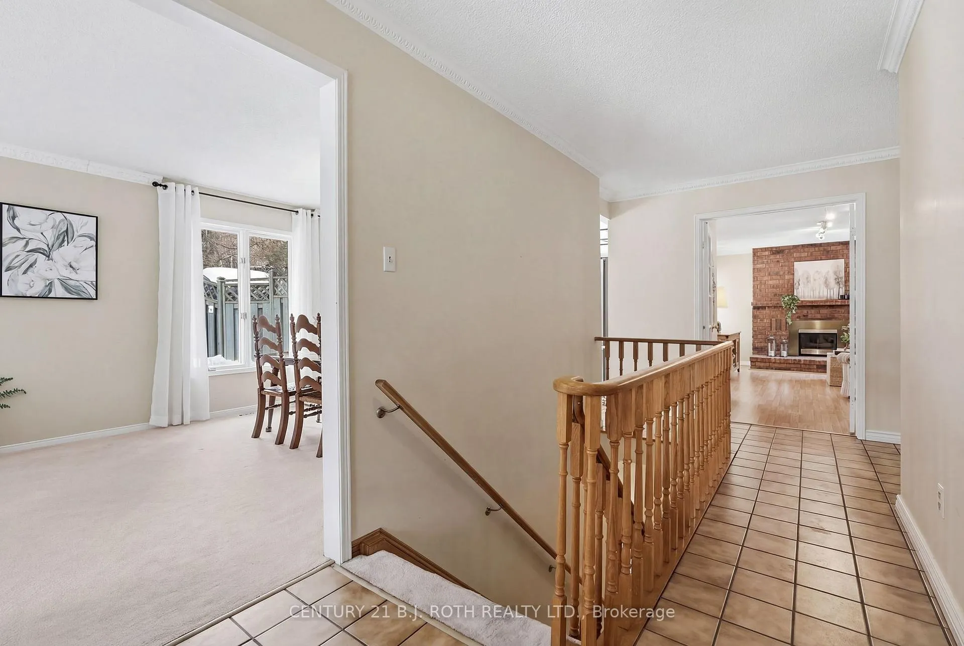 Photo 5 of 25 Autumn Lane, Barrie, Allandale Heights — HOMEH