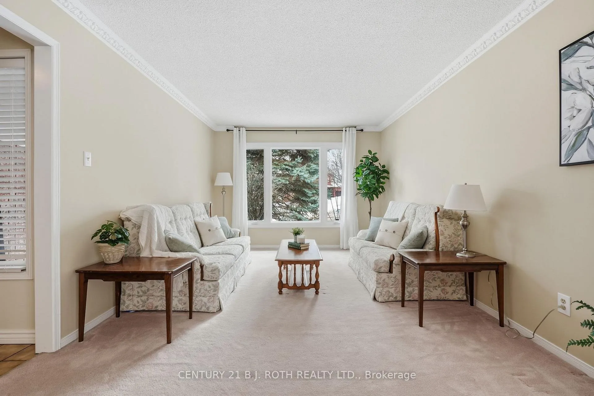 Photo 6 of 25 Autumn Lane, Barrie, Allandale Heights — HOMEH