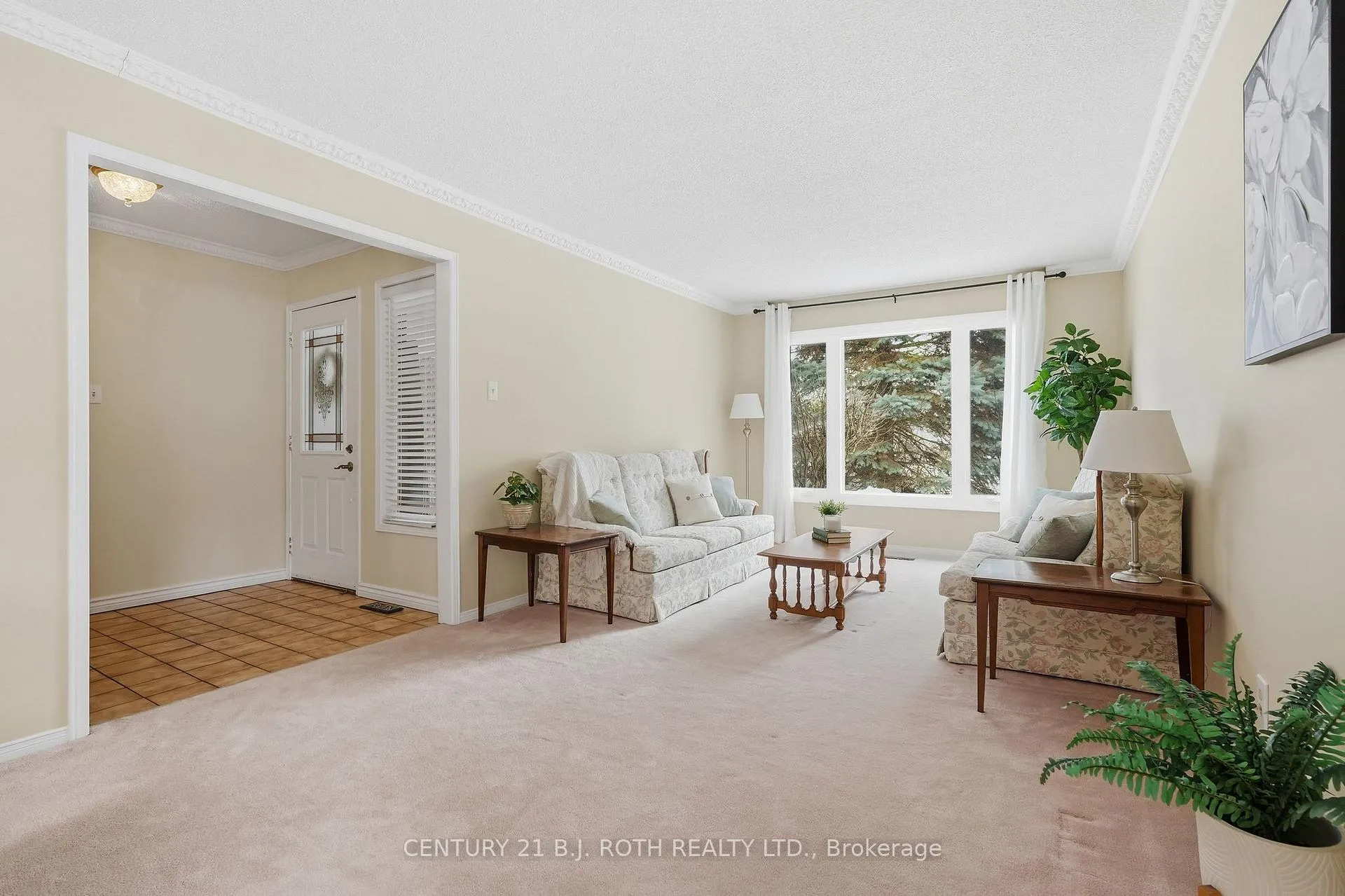 Photo 7 of 25 Autumn Lane, Barrie, Allandale Heights — HOMEH
