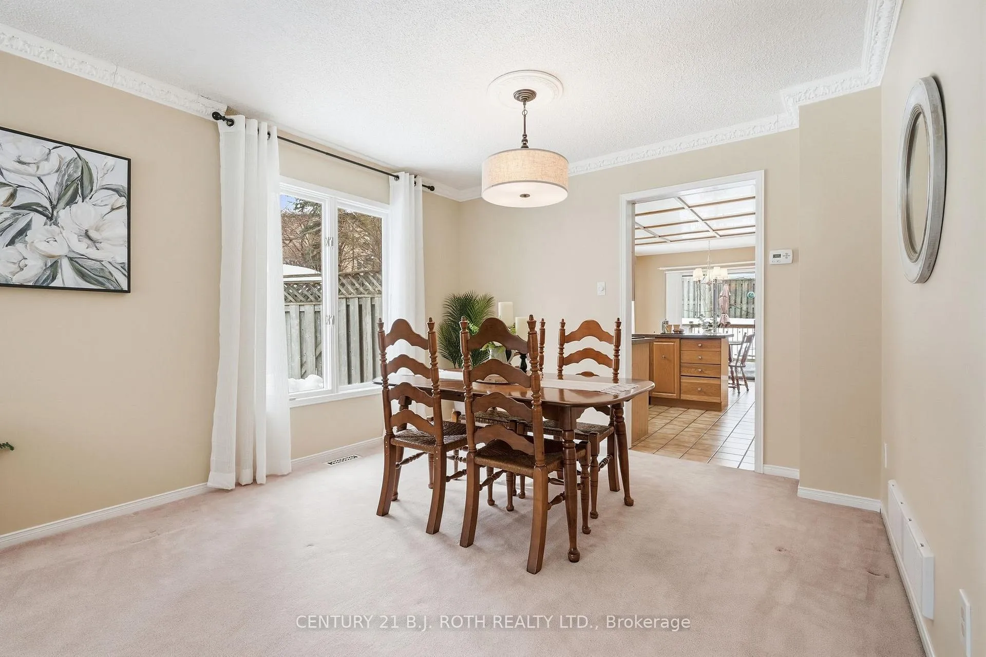 Photo 8 of 25 Autumn Lane, Barrie, Allandale Heights — HOMEH