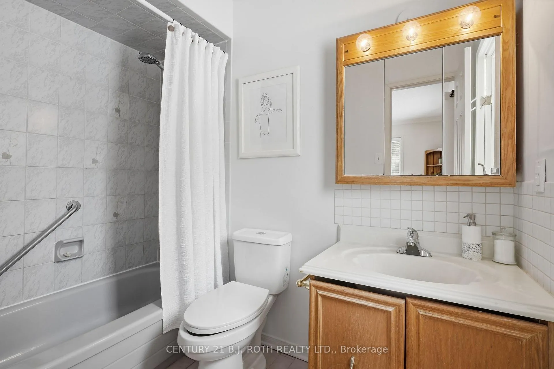 Photo 21 of 25 Autumn Lane, Barrie, Allandale Heights — HOMEH
