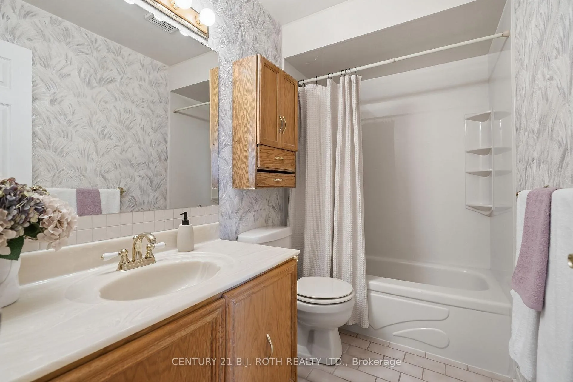 Photo 26 of 25 Autumn Lane, Barrie, Allandale Heights — HOMEH