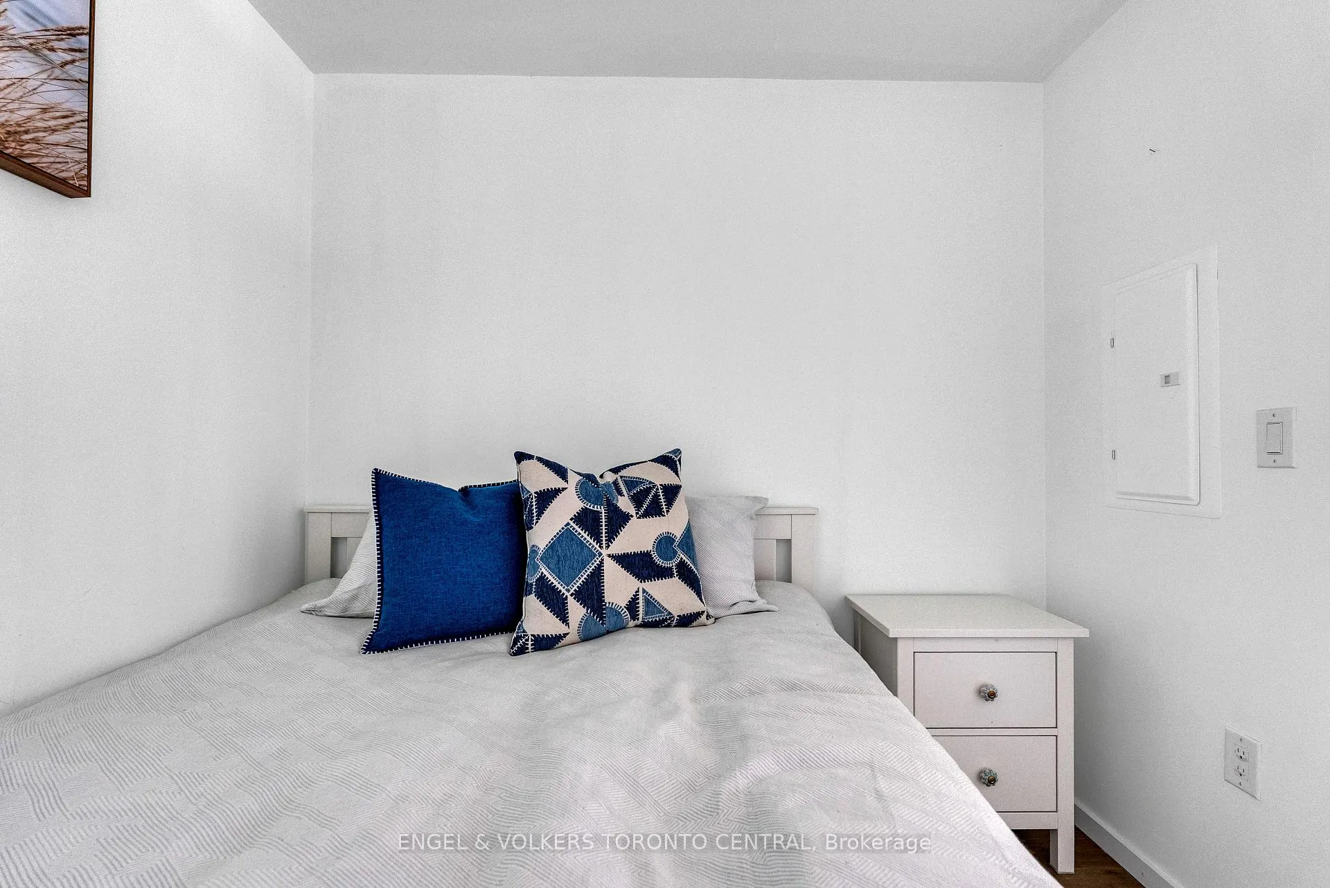 Photo 9 of Unit 310, 21 Lawren Harris Square, Toronto, Waterfront Communities — HOMEH
