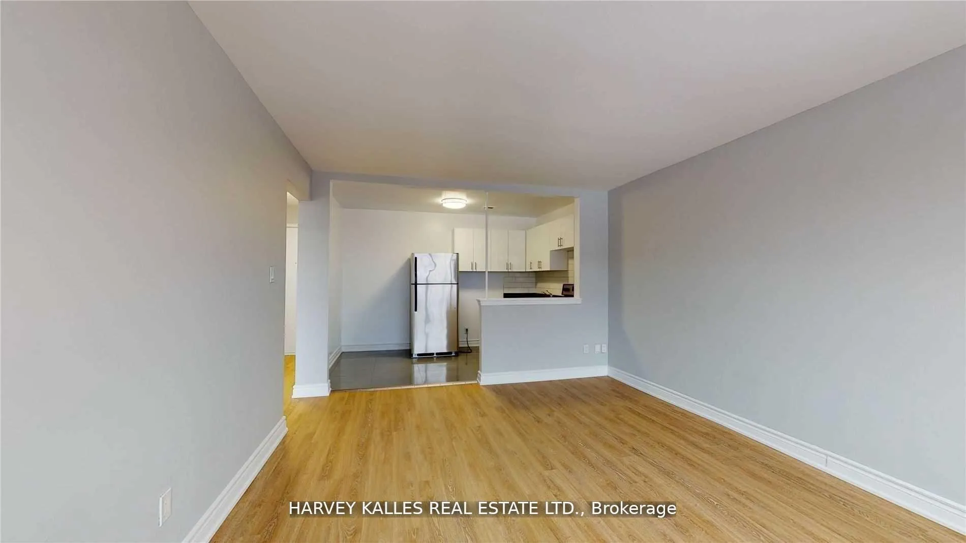 Photo 3 of Unit B3, 4 Greentree Court, Toronto, Keelesdale-Eglinton West — HOMEH