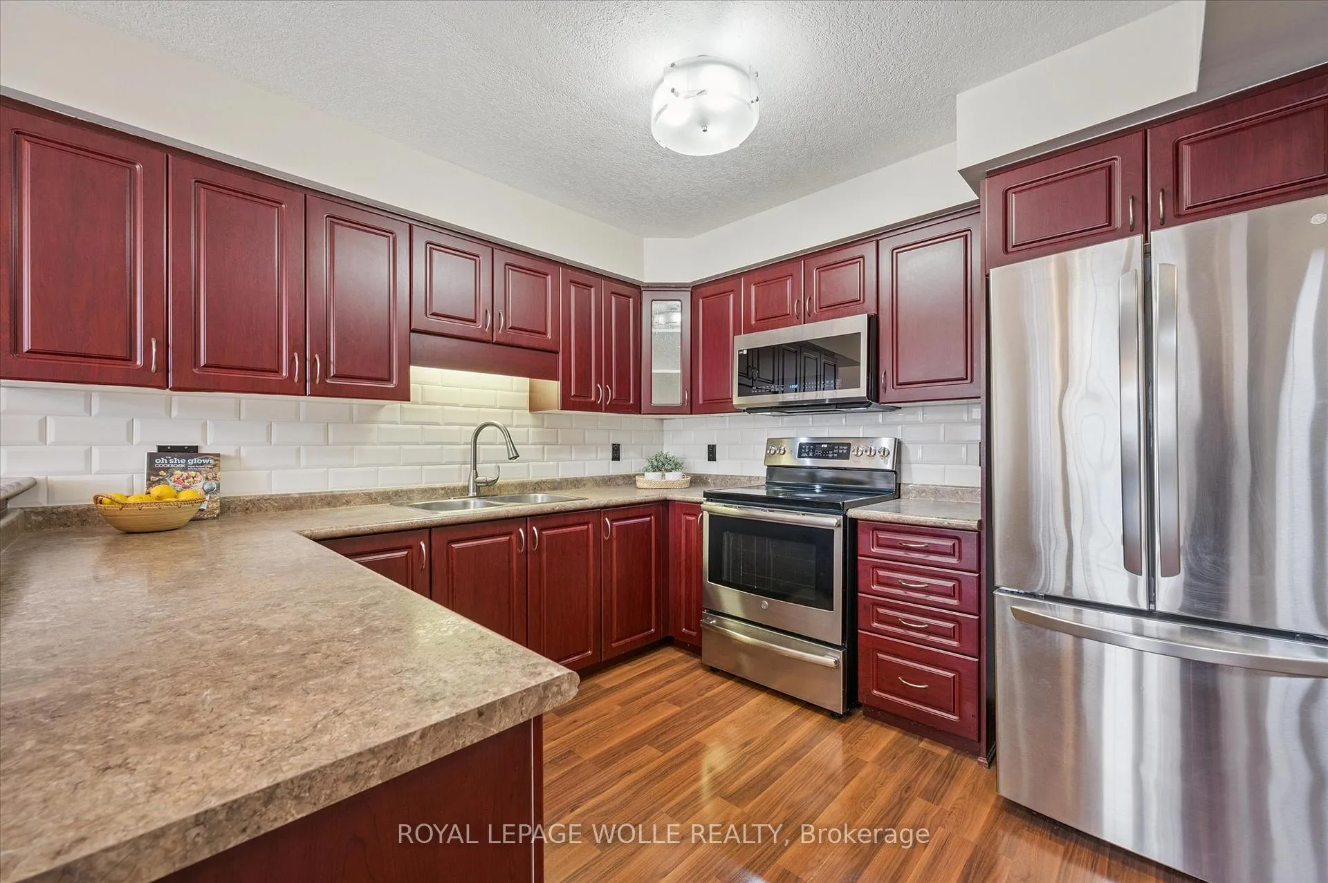 Photo 5 of 54 Madeleine Street, Kitchener, Huron Park — HOMEH